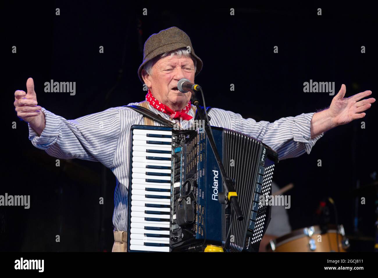 Tommy Banner (accordian) performs with The Wurzels at The big Sheep, Devon in 2021 Stock Photo