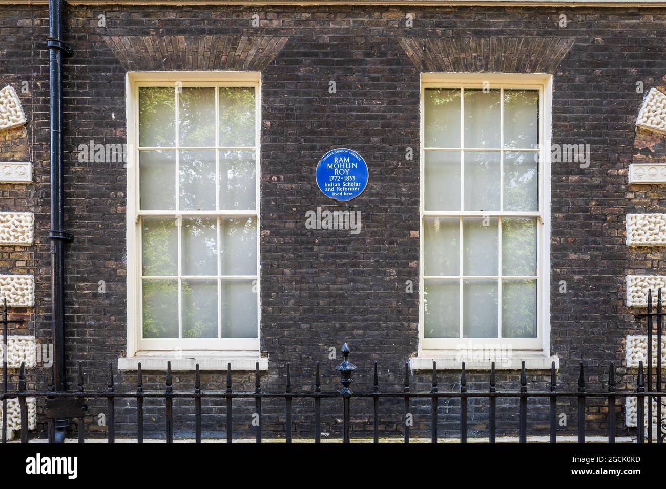 Ram Mohun Roy Blue Plaque 49 Bedford Square, Bloomsbury, London. RAM MOHUN ROY 1772-1833 Indian Scholar and Reformer lived here. Stock Photo