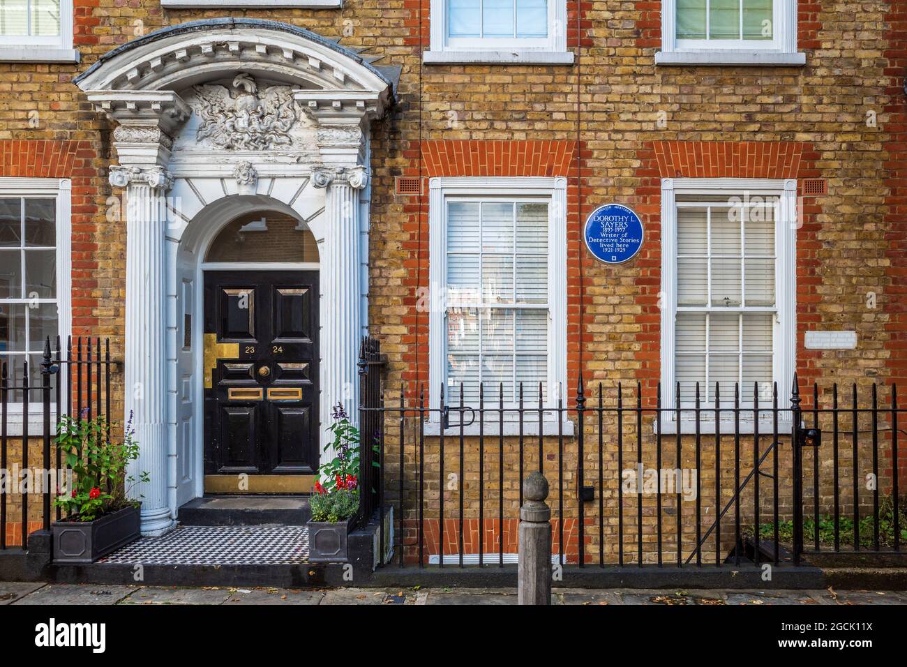Dorothy L Sayers House (1893 - 1957), author of detective fiction, lived at 24 Great James Street 1921 - 1929. London Plaque 2000 by English Heritage Stock Photo