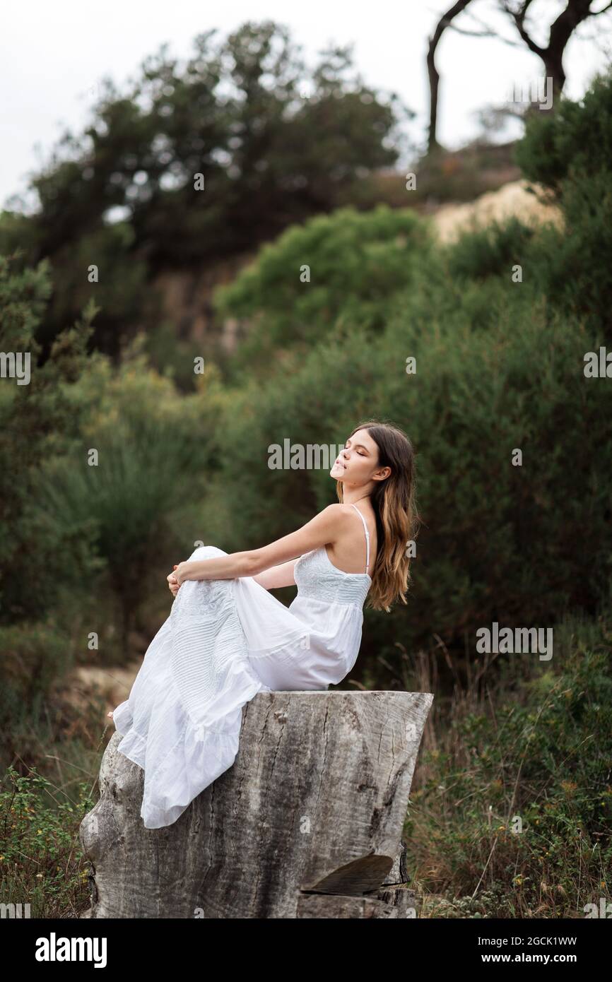lace backless wedding dresses Backless Lace Tulle Beach Wedding Dress Fashion Bridal Gown TN205 US18 / Ivory main image 1