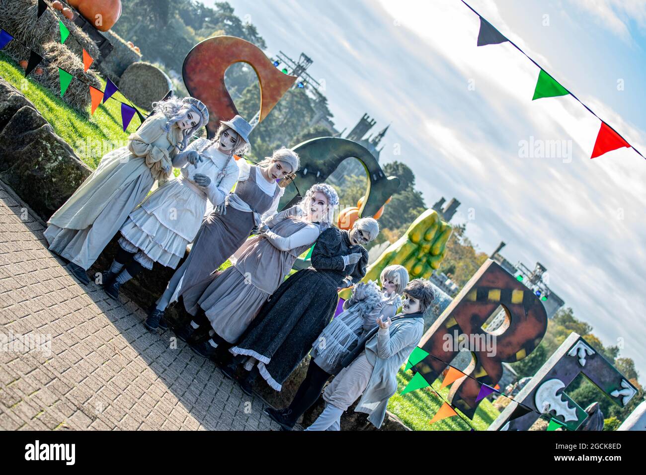 Alton Towers, Alton Ancestors Scare Actors and Towers Street Halloween Scarefest Stock Photo