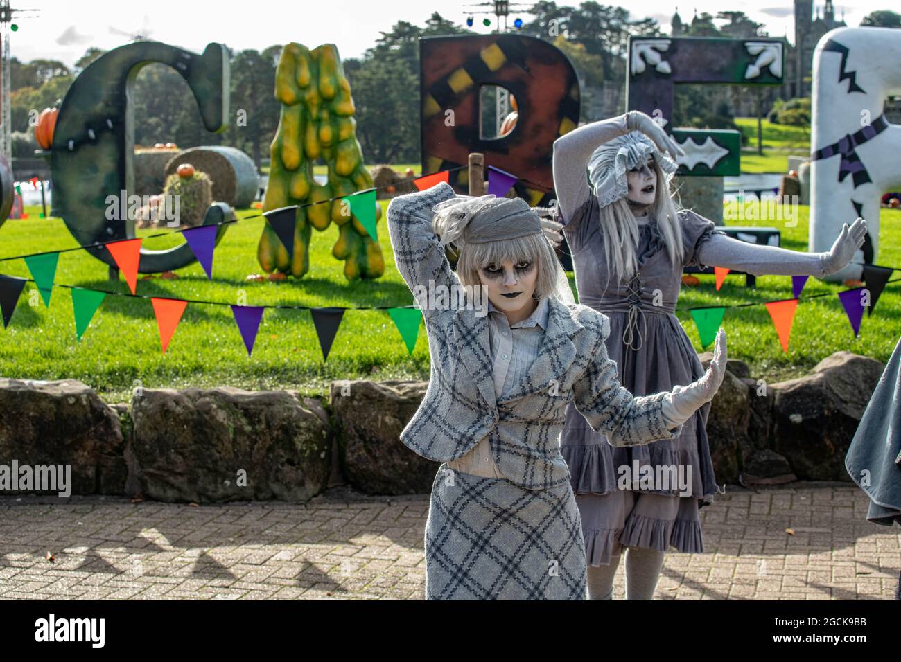 Alton Towers Alton Ancestors Scare Actors And Towers Street Halloween Scarefest Stock Photo Alamy
