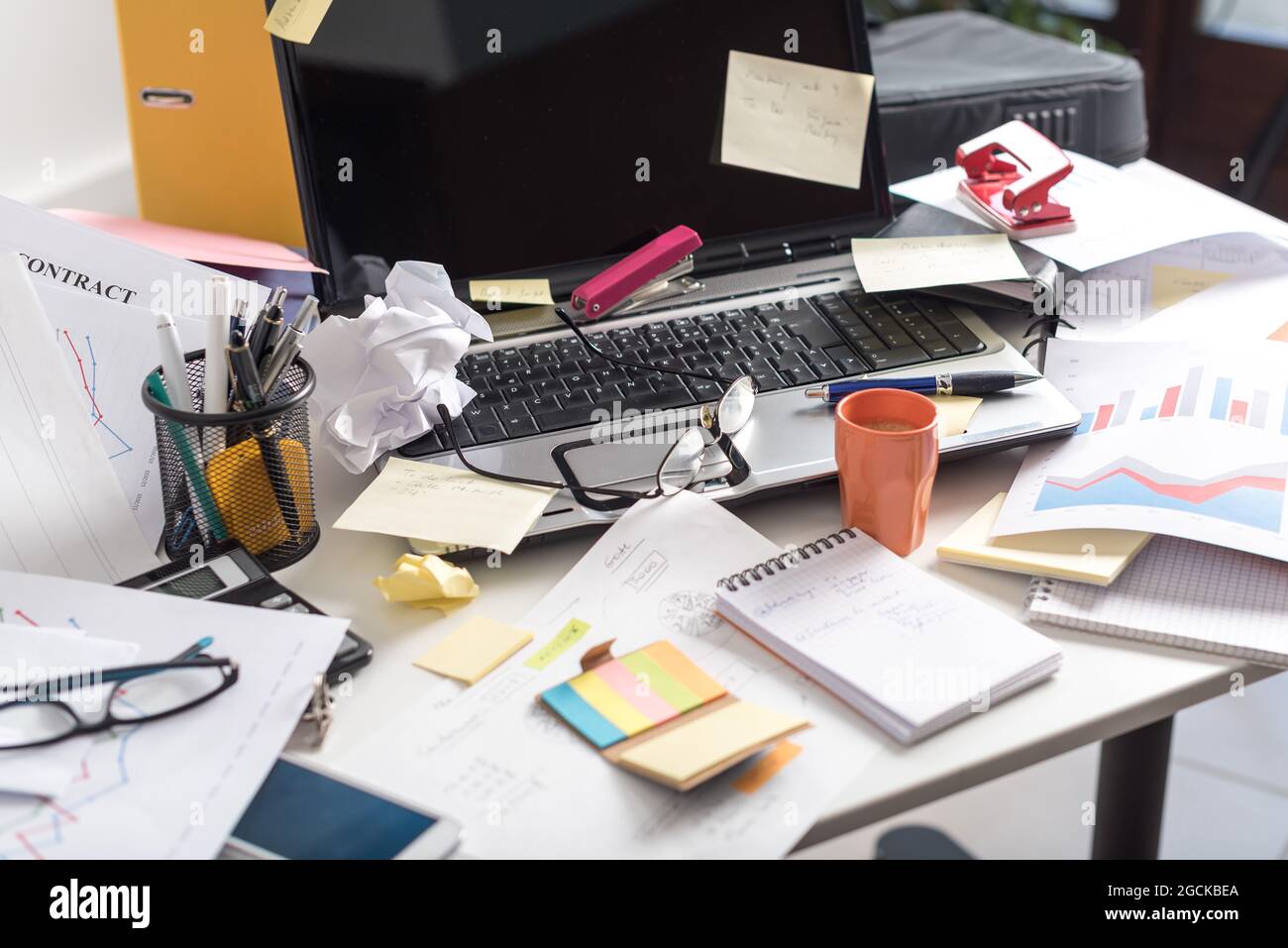 Messy Desk Messy Desk