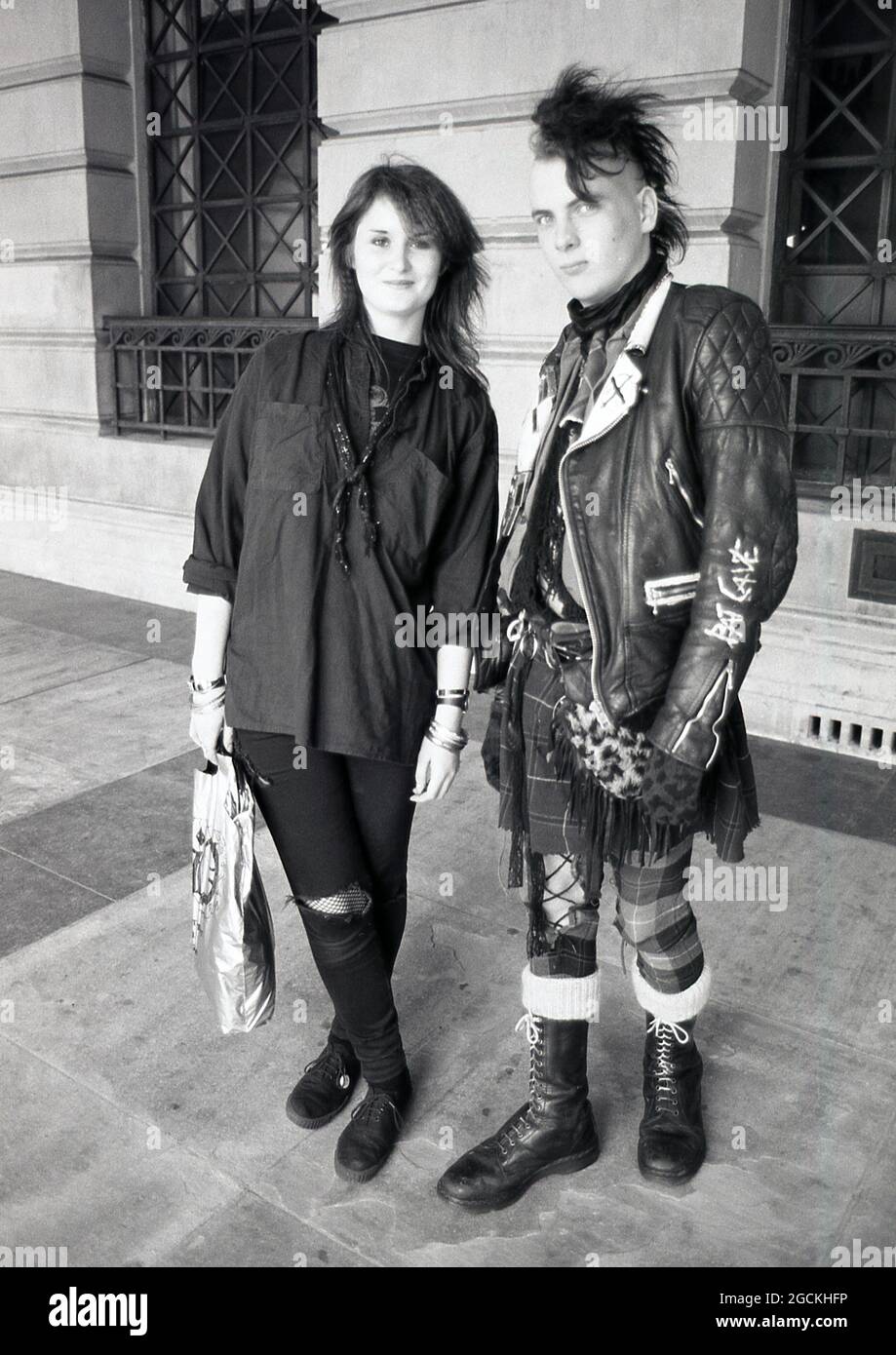 Punk/emo couple, Nottingham, UK 1989 Stock Photo