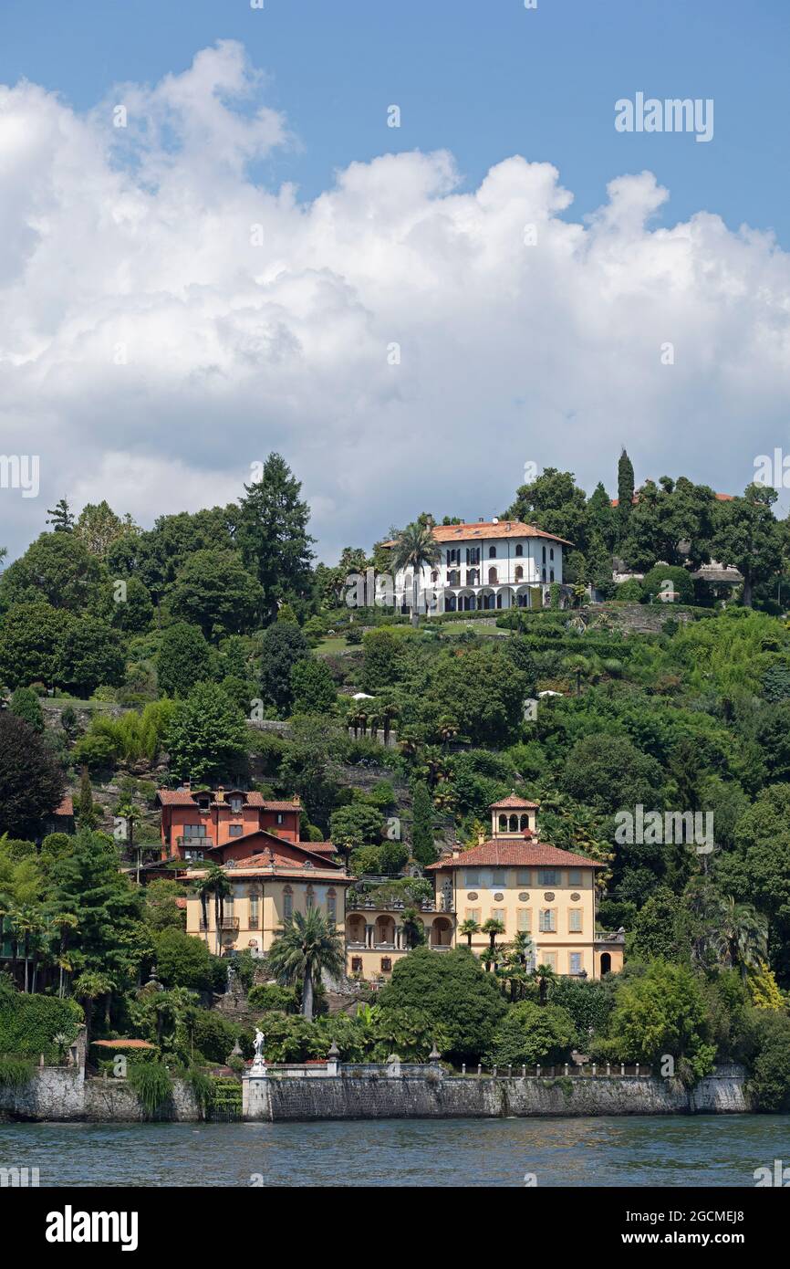 houses at the lakeside, Verbania-Pallanza, Lake Maggiore, Piedmont, Italy Stock Photo
