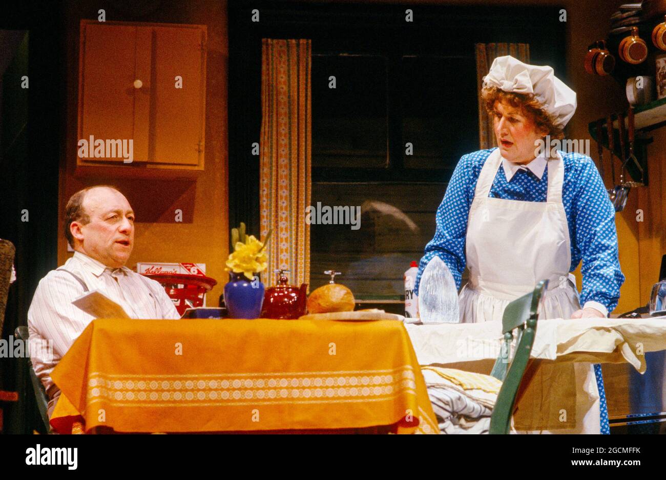 Ken Jones (Jim Bloggs), Patricia Routledge (Hilda Bloggs) in WHEN THE WIND BLOWS by Raymond Briggs at the Whitehall Theatre, London SW1  21/04/1983  design: Billy Meall  lighting: John A Williams  director: David Neilson Stock Photo