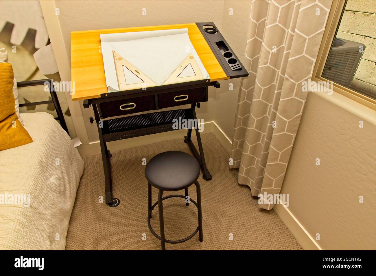 Modern 2024 drafting desk