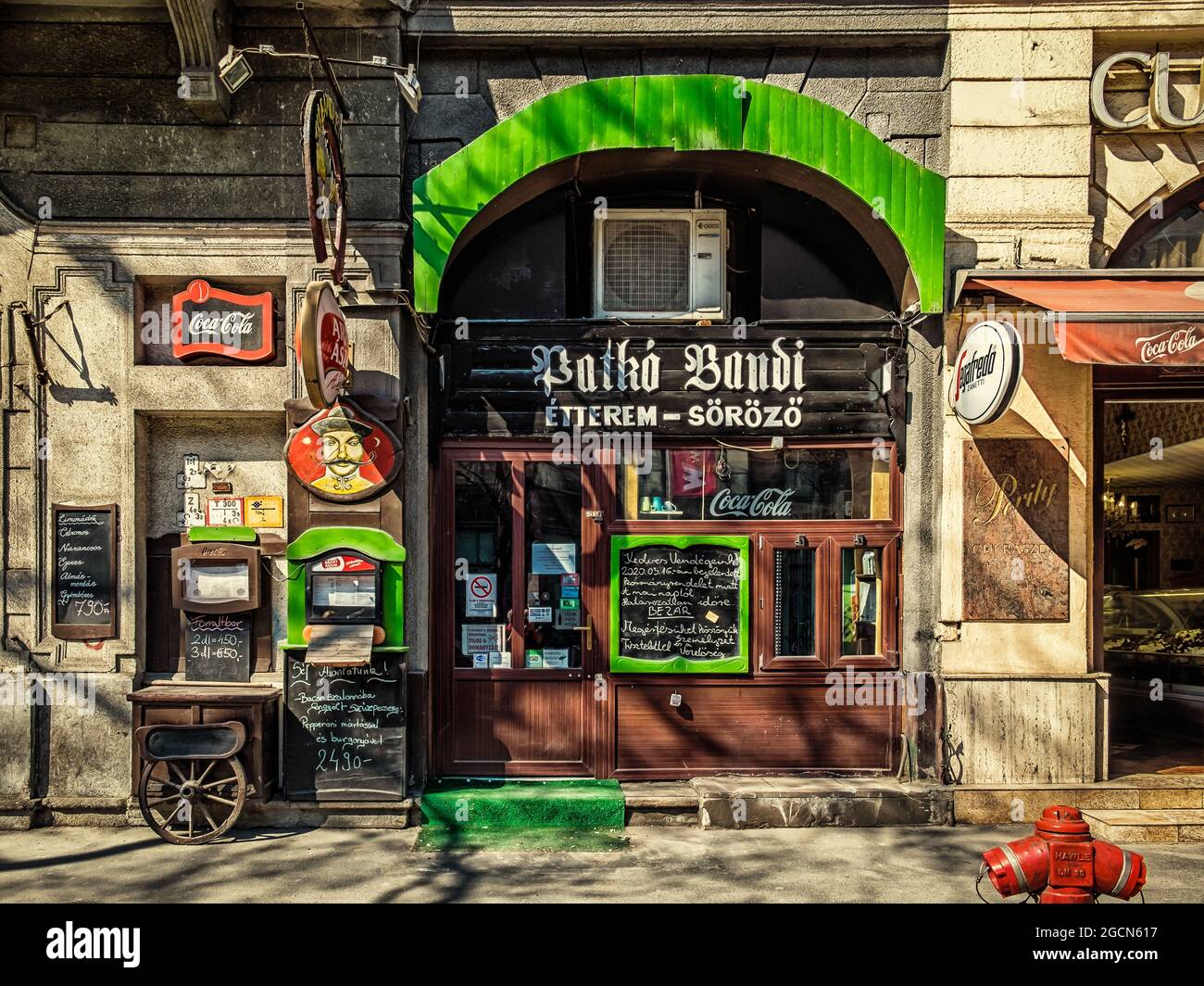 Restaurant sign budapest hungary hi-res stock photography and images - Alamy