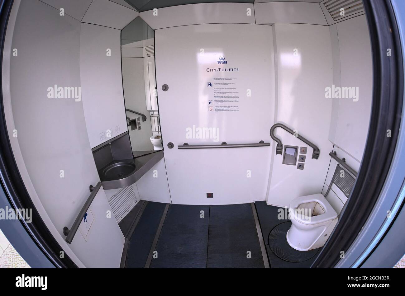 City toilet hires stock photography and images Alamy