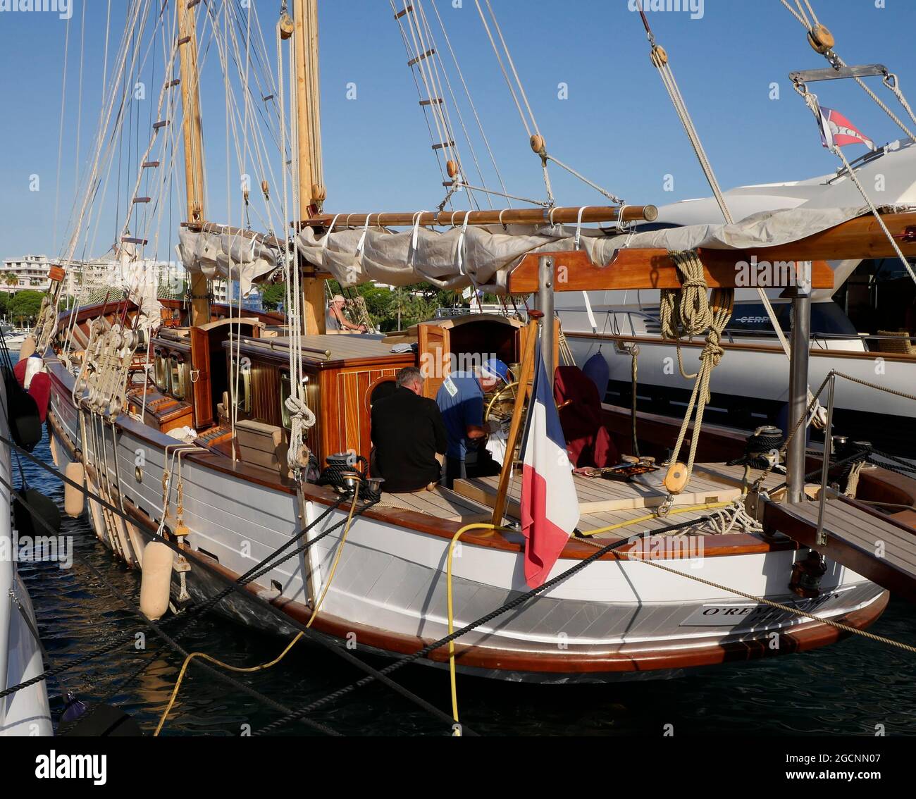 AJAXNETPHOTO. 2018. PORT CANTO, CANNES, FRANCE. - RESTORED SCHOONER YACHT - THE TWO MASTED SCHOONER LUXURY YACHT O'REMINGTON BUILT IN NAPLES, ITALY IN 1946 AS A WINE TRANSPORTER; ONCE OWNED BY LORD REMINGTON OF THE AMERICAN REMINGTON GUNS AND TYPEWRITER MANUFACTURER, MOORED IN THE TOWN MARINA, COTE D'AZUR RIVIERA.PHOTO:JONATHAN EASTLAND/AJAX REF:GX8 182809 658 Stock Photo
