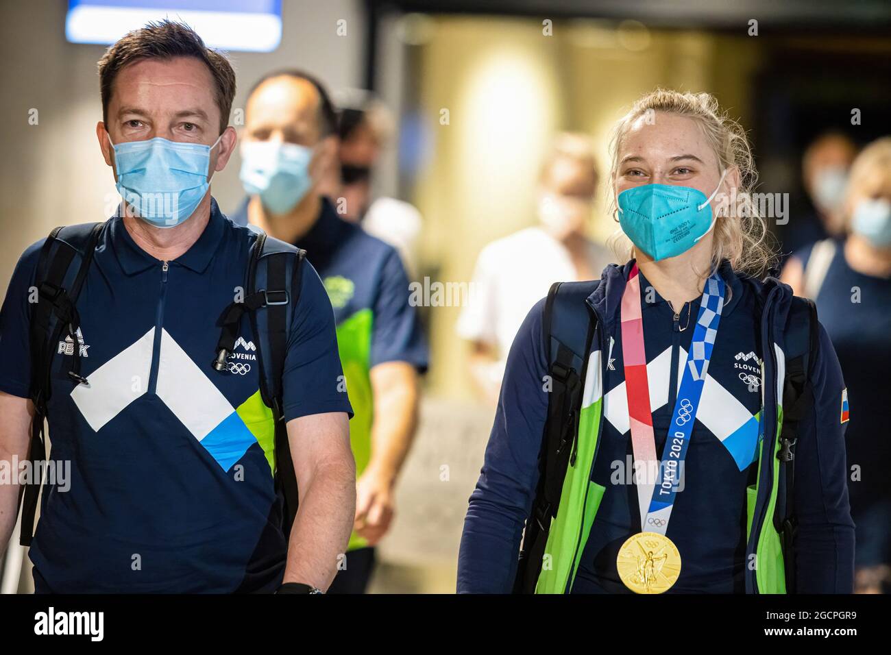 slovenian-sport-climber-janja-garnbret-and-her-coach-roman-krajnik