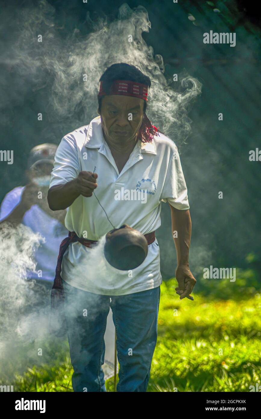 Nahua peoples hi-res stock photography and images - Alamy