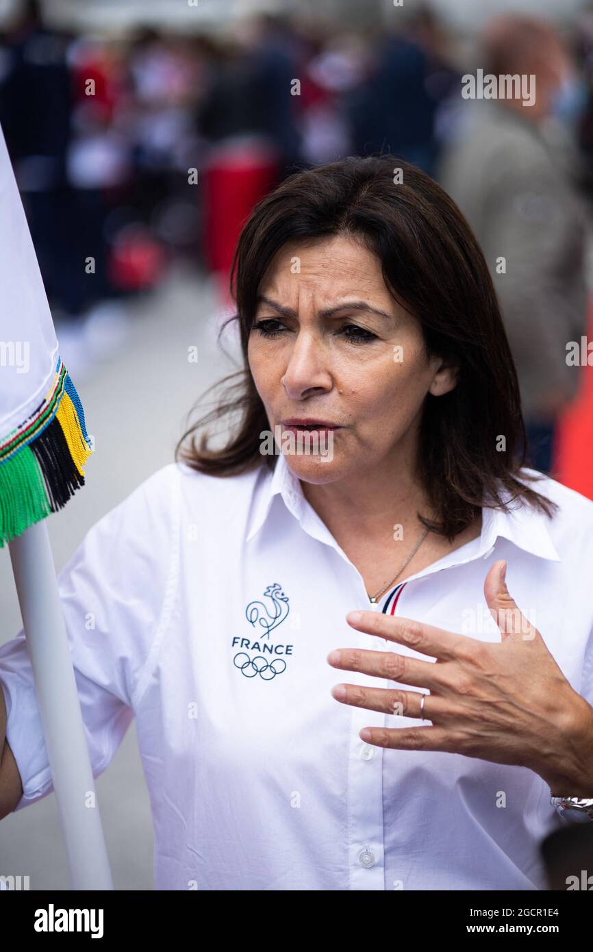 Olympics paris 2024 medals hires stock photography and images Alamy