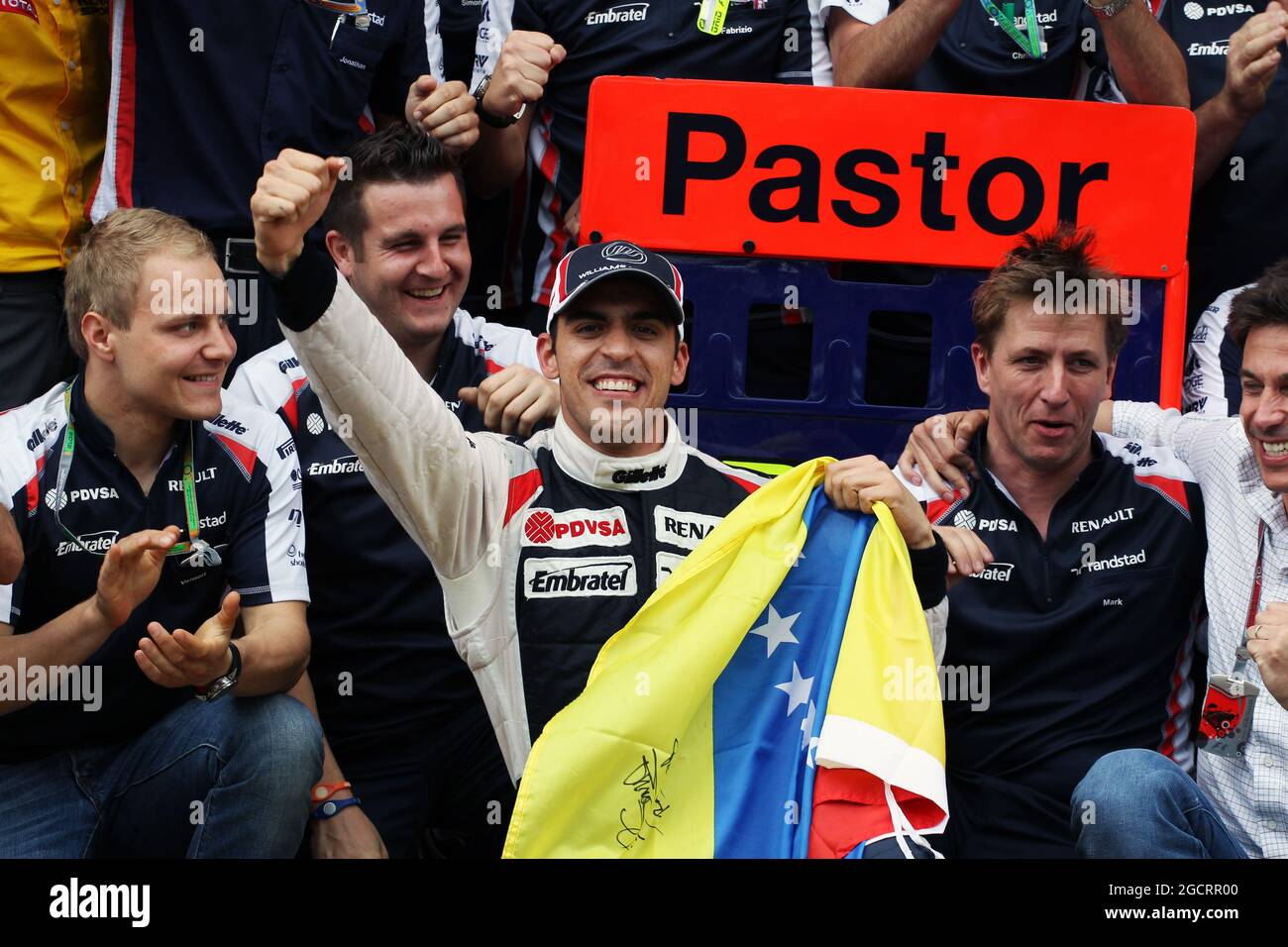 Race winner Pastor Maldonado (VEN) Williams celebrates with the team. Spanish Grand Prix, Sunday 13th May 2012. Barcelona, Spain. Stock Photo