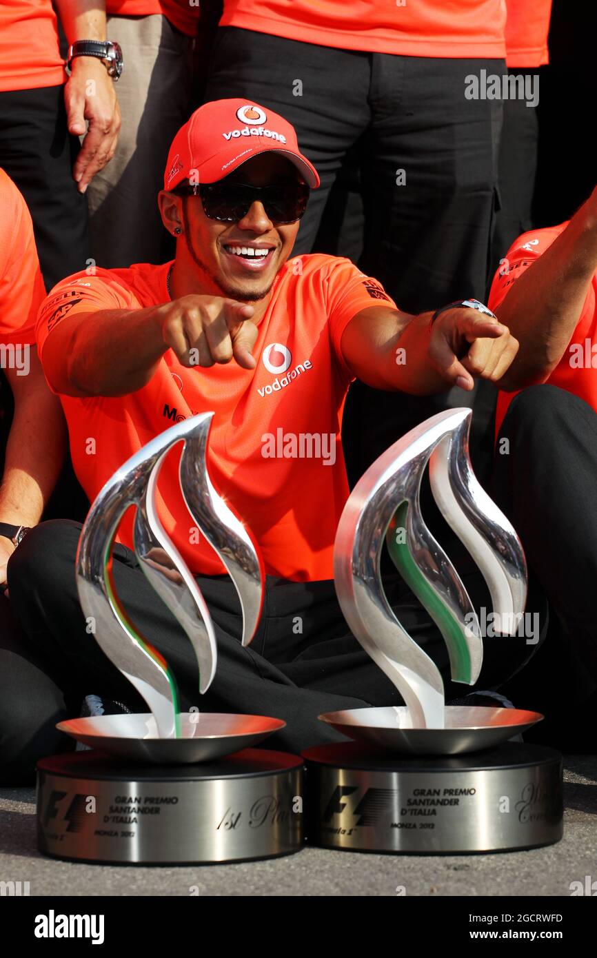 Race winner Lewis Hamilton (GBR) McLaren celebrates with the team. Italian Grand Prix, Sunday 9th September 2012. Monza Italy. Stock Photo