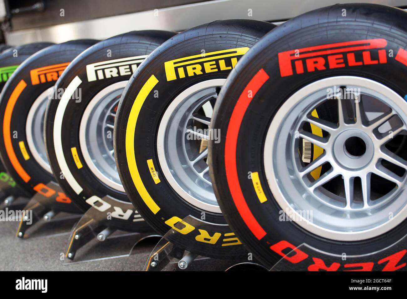 Купить корейские шины. F1 Pirelli Tyres 2022. Pirelli f1 2023. Pirelli f1 Tyres 2d. Pirelli f1 Hyper Soft.