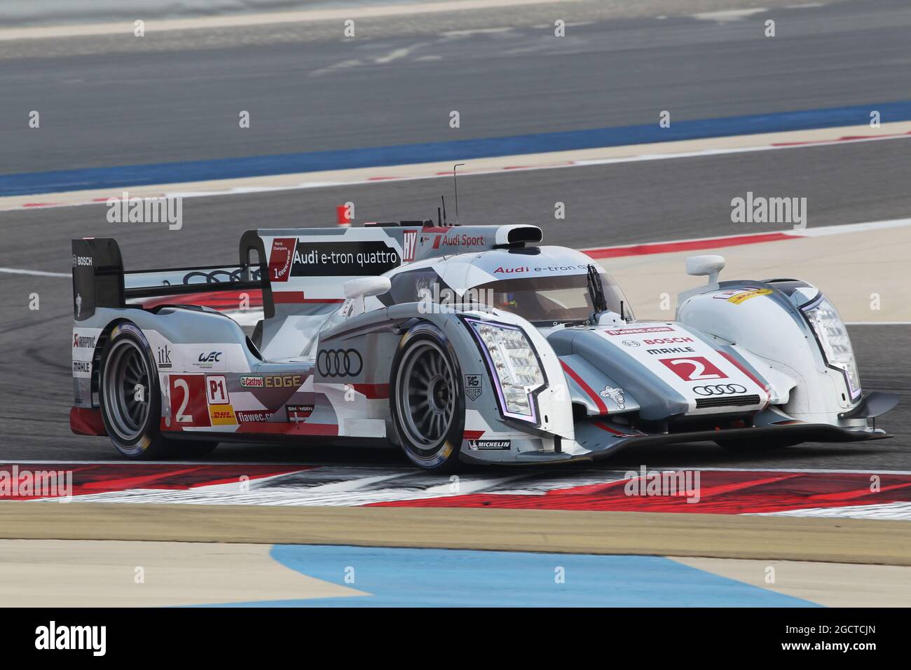 新品 1/43 スパーク Audi R18 e-tron quattro No.7 悲しく LMP1 新品 1/43 スパーク Audi R18 e-tron quattro No.7 悲しく LMP1