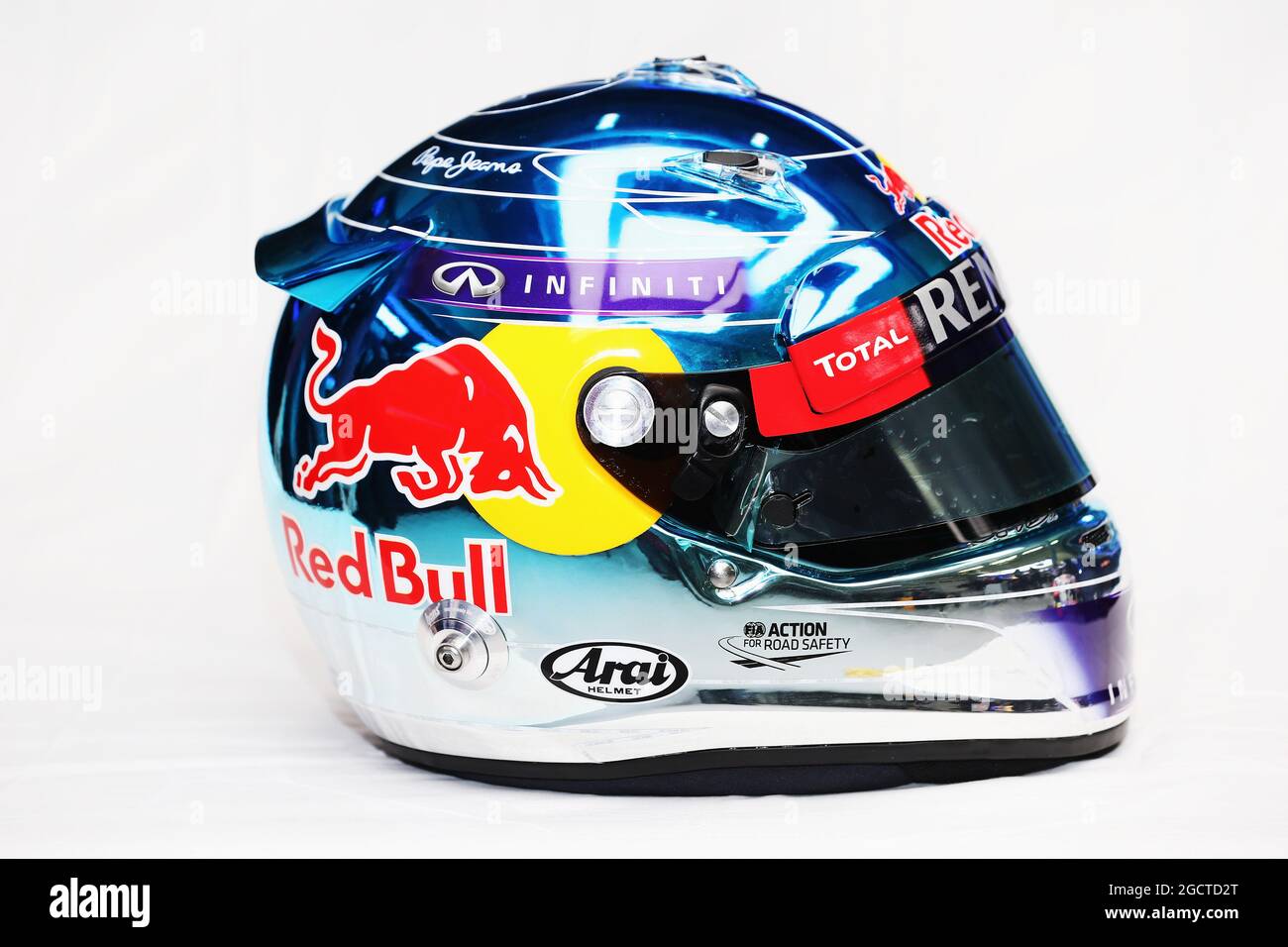The helmet of Sebastian Vettel (GER) Red Bull Racing. Formula One Testing,  Day One, Tuesday 28th January 2014. Jerez, Spain Stock Photo - Alamy