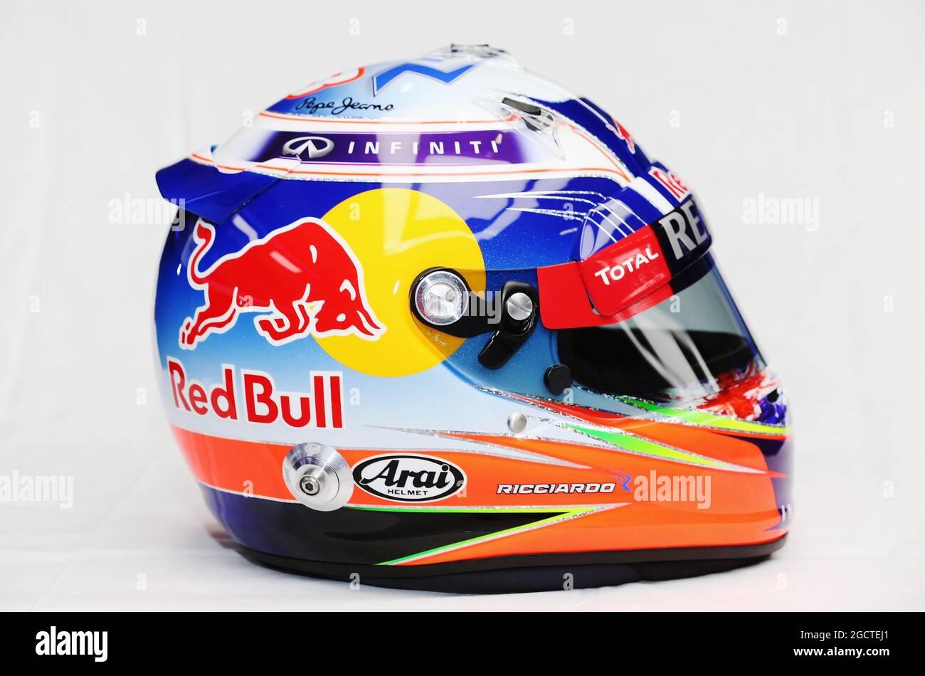 The helmet of Daniel Ricciardo (AUS) Red Bull Racing. Formula One Testing,  Day One, Tuesday 28th January 2014. Jerez, Spain Stock Photo - Alamy