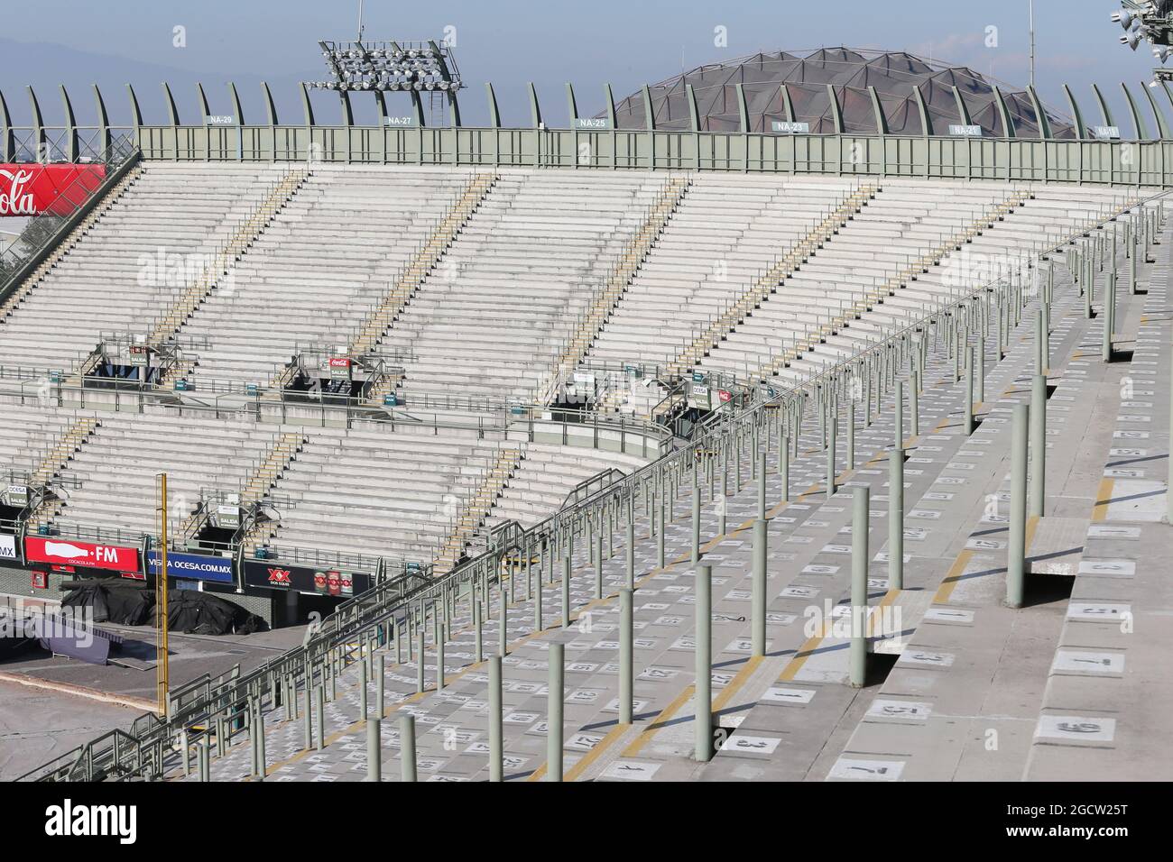 Track construction. Autodromo Hermanos Rodriguez Circuit Visit, Mexico City, Mexico. Thursday 22nd January 2015. Stock Photo