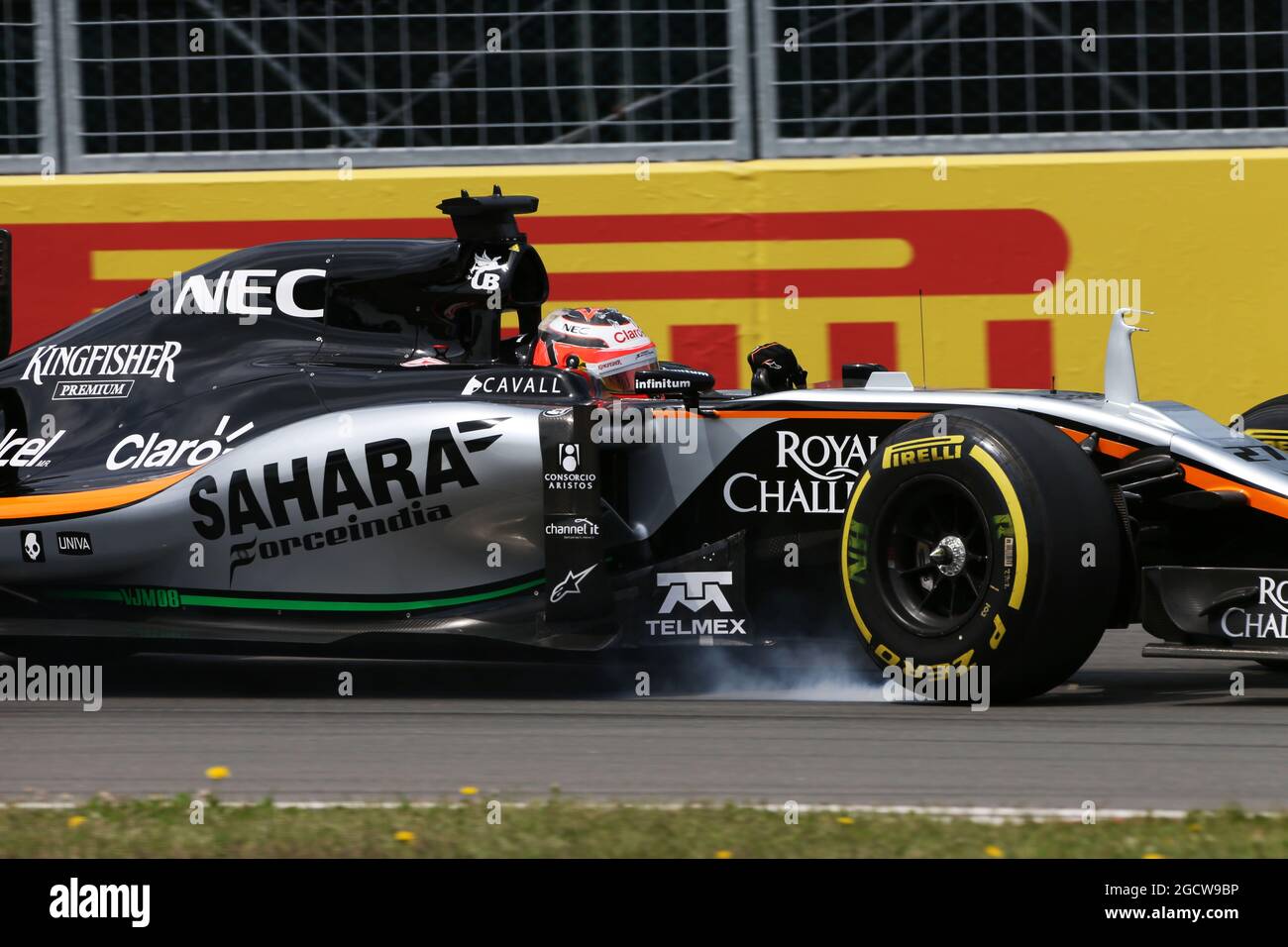 Nico Hulkenberg (GER) Sahara Force India F1 VJM08 locks up under braking