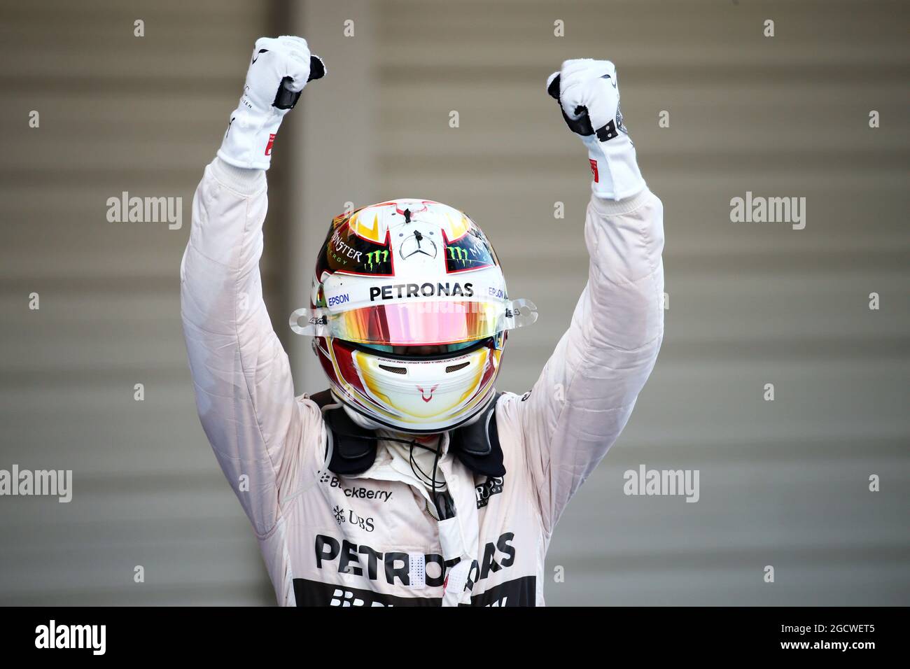 Race Winner Lewis Hamilton Gbr Mercedes Amg F1 W06 Celebrates In Parc Ferme Japanese Grand 