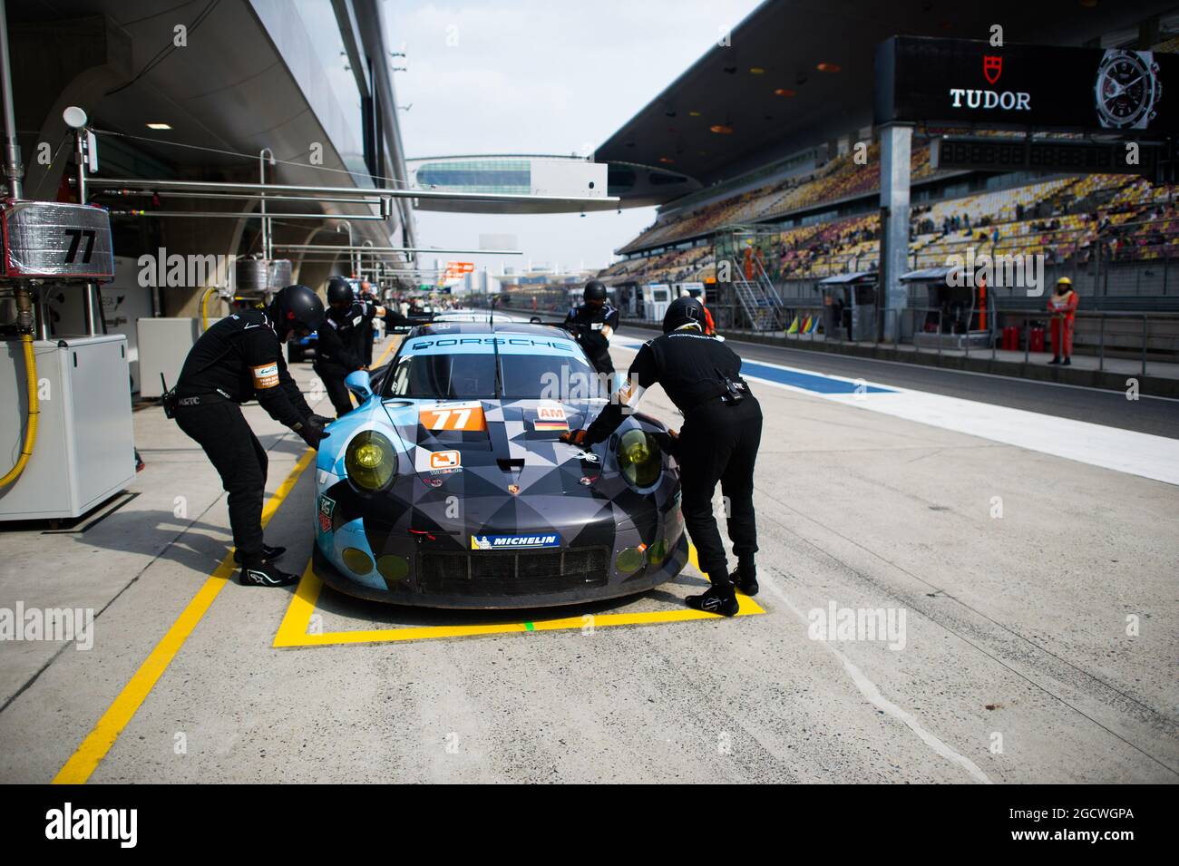 Spark - Porsche 911 RSR #99 Dempsey-Proton Racing 24H Le Mans