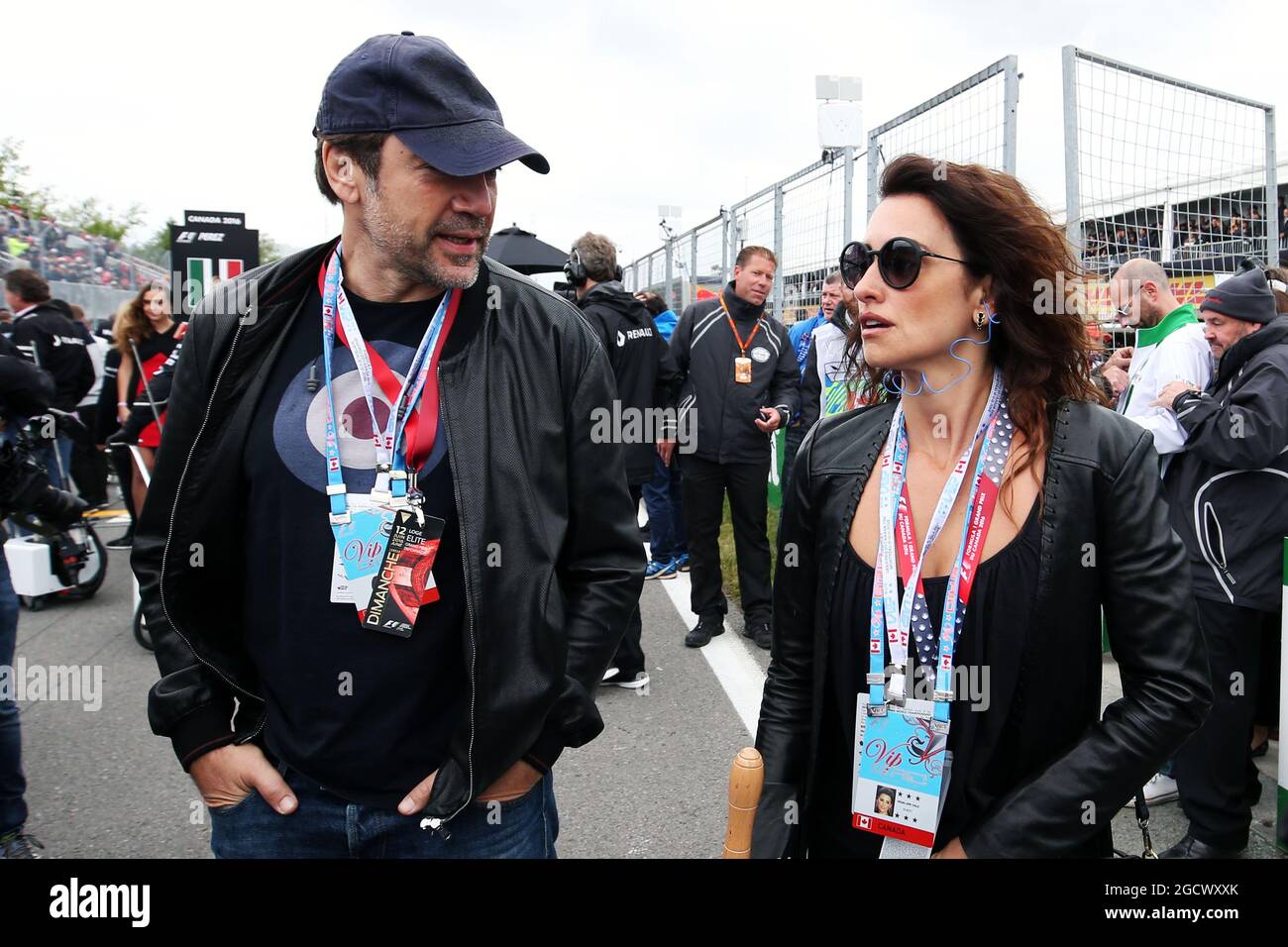 (L to R): Javier Bardem (ESP) Actor with his wife Penelope Cruz (ESP) Actress. Canadian Grand Prix, Sunday 12th June 2016. Montreal, Canada. Stock Photo