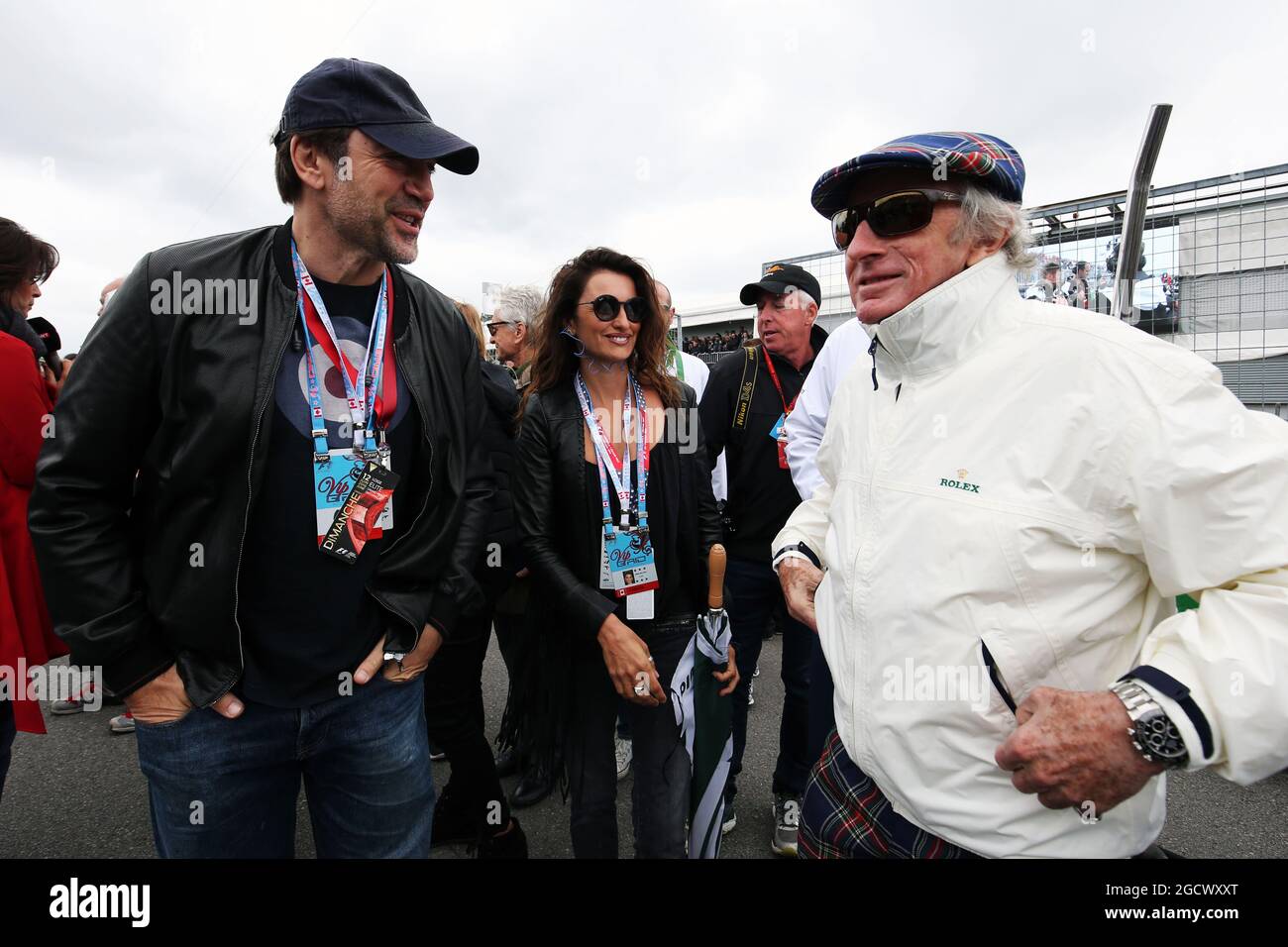 (L to R): Javier Bardem (ESP) Actor with his wife Penelope Cruz (ESP) Actress and Jackie Stewart (GBR) on the grid. Canadian Grand Prix, Sunday 12th June 2016. Montreal, Canada. Stock Photo
