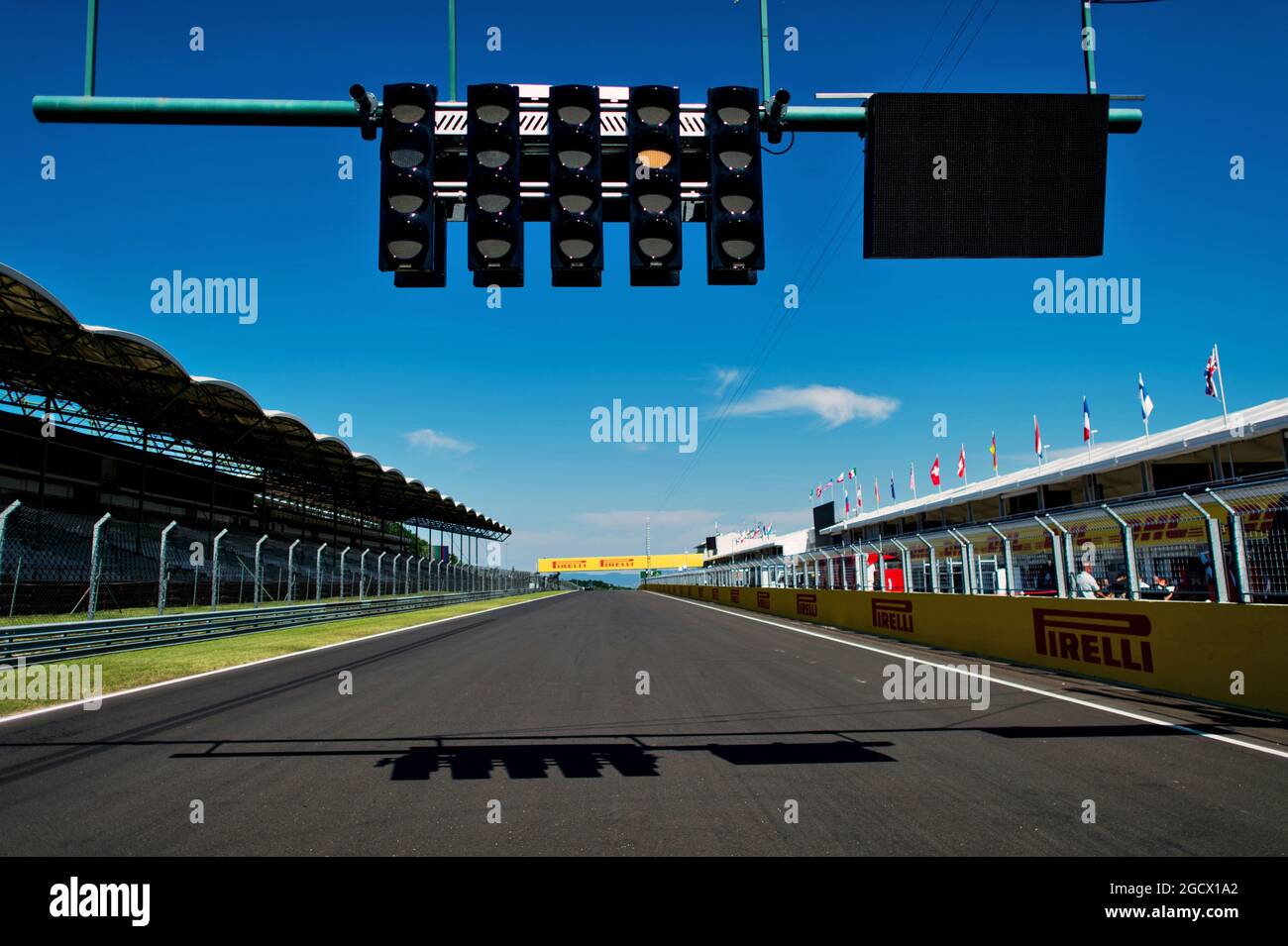Racetrack lights deals