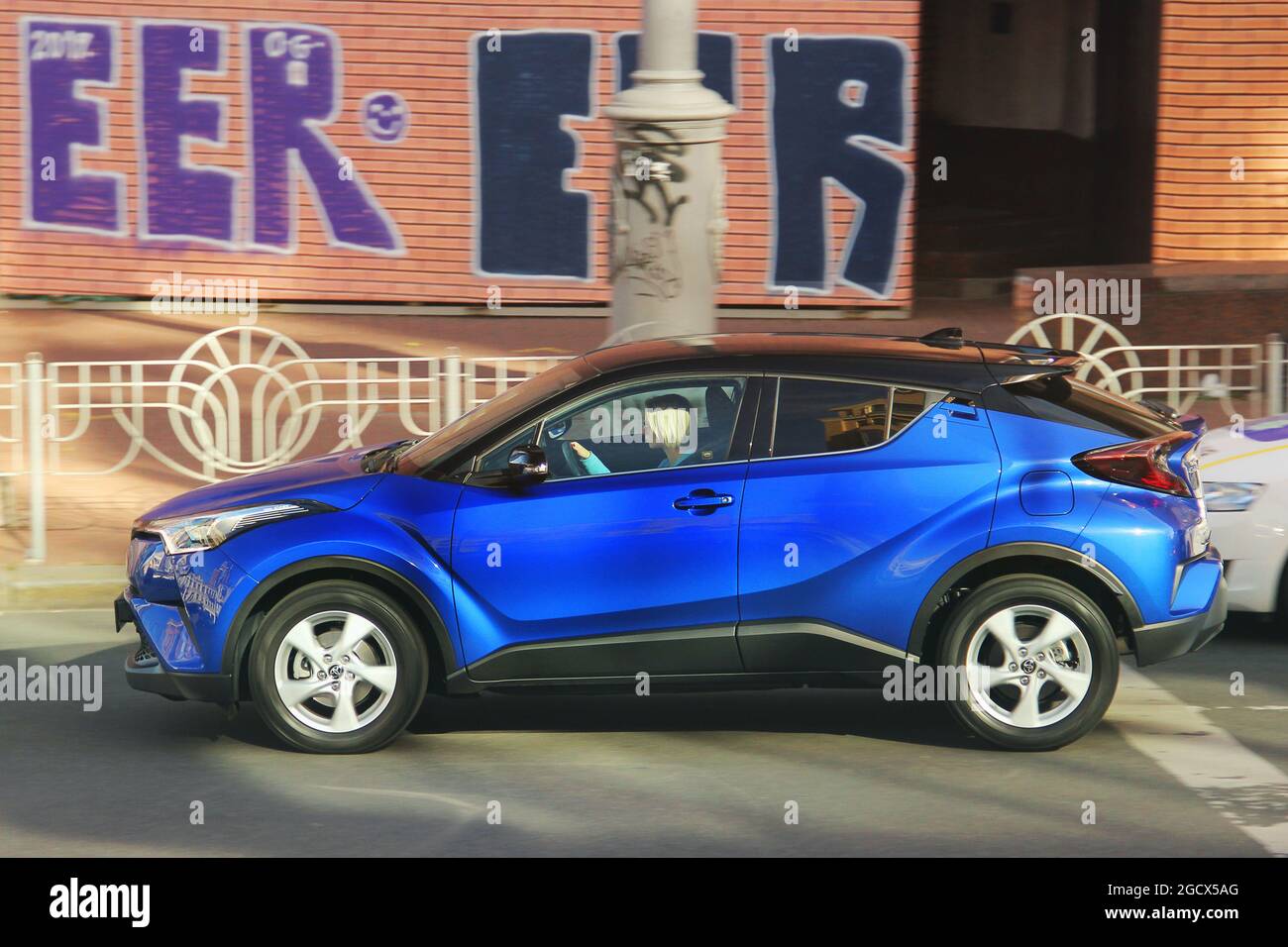 Blue car rental -Fotos und -Bildmaterial in hoher Auflösung – Alamy
