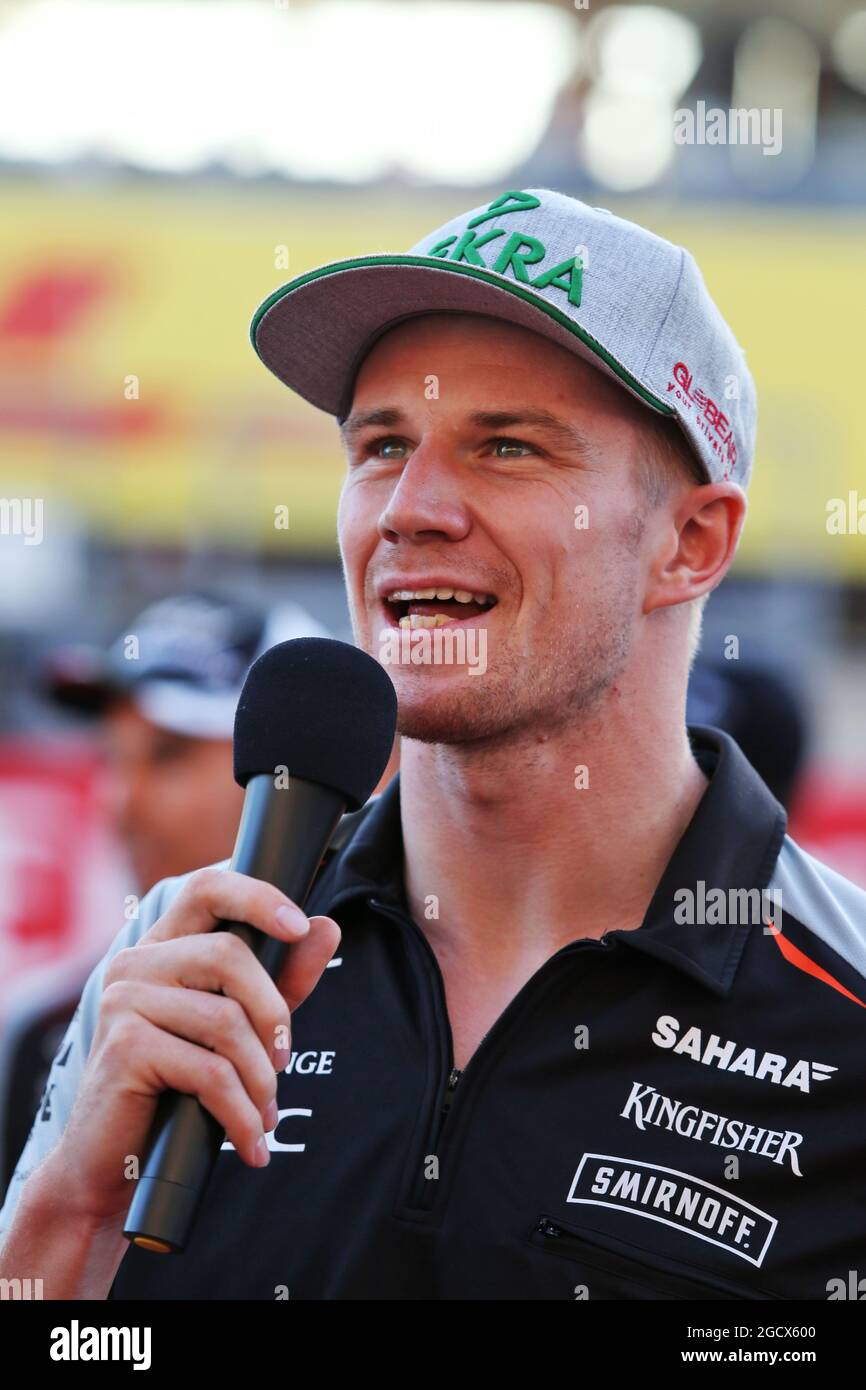 Nico Hulkenberg (GER) Sahara Force India F1 addresses the fans in the grandstand. Japanese Grand Prix, Thursday 6th October 2016. Suzuka, Japan. Stock Photo