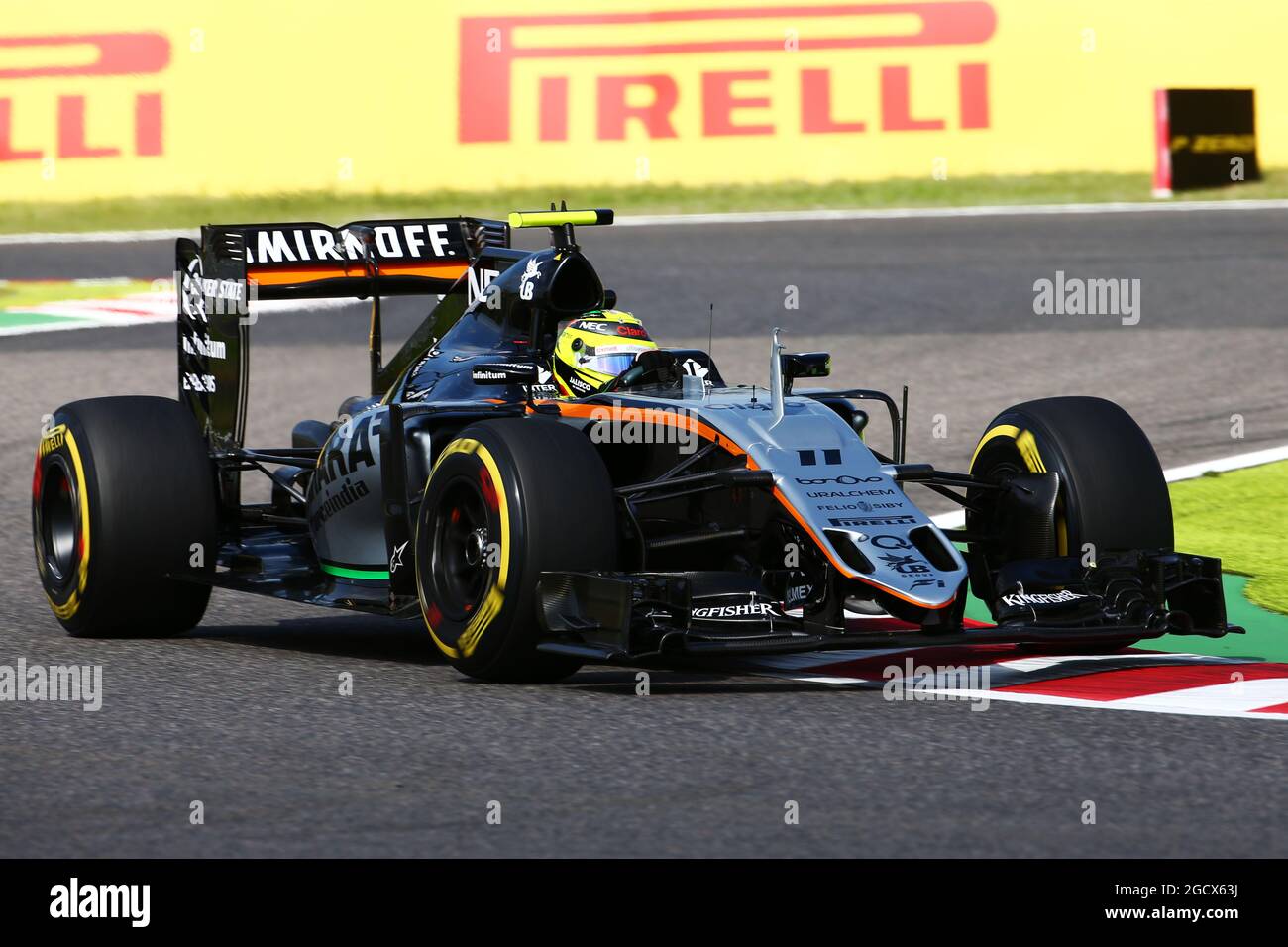 Sergio Perez Mex Sahara Force India F1 Vjm09 Japanese Grand Prix Friday 7th October 16 Suzuka Japan Stock Photo Alamy