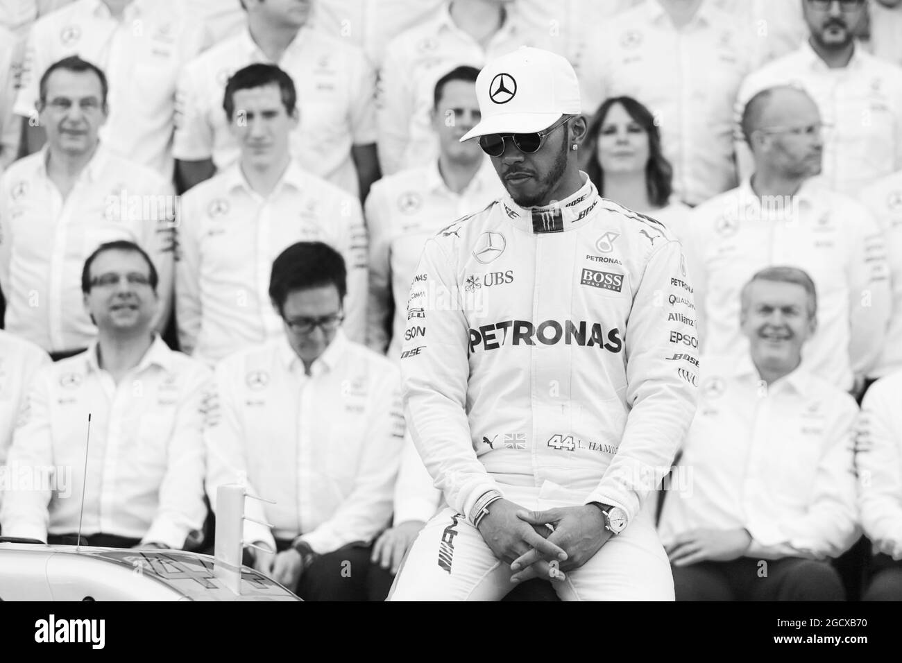 Lewis Hamilton (GBR) Mercedes AMG F1 at a team photograph. Abu Dhabi ...