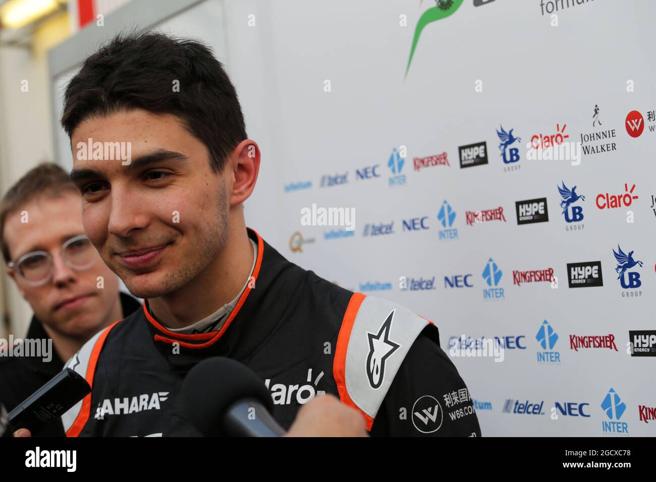 Combinaison De Course Portée En Course Par Esteban Ocon, Sahara Force India F1 Team, 2017, Signée