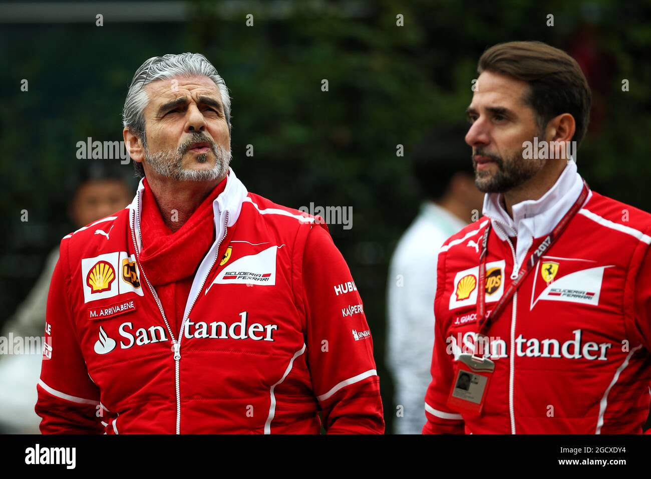 Maurizio Arrivabene (ITA) Ferrari Team Principal (Left). Stock Photo