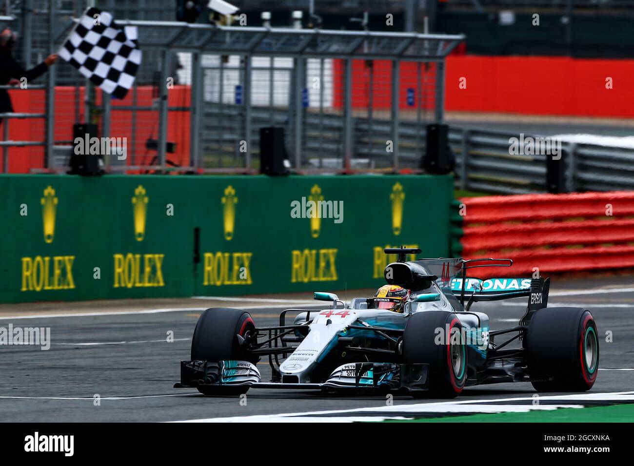 Pole sitter Lewis Hamilton (GBR) Mercedes AMG F1 W08 takes the