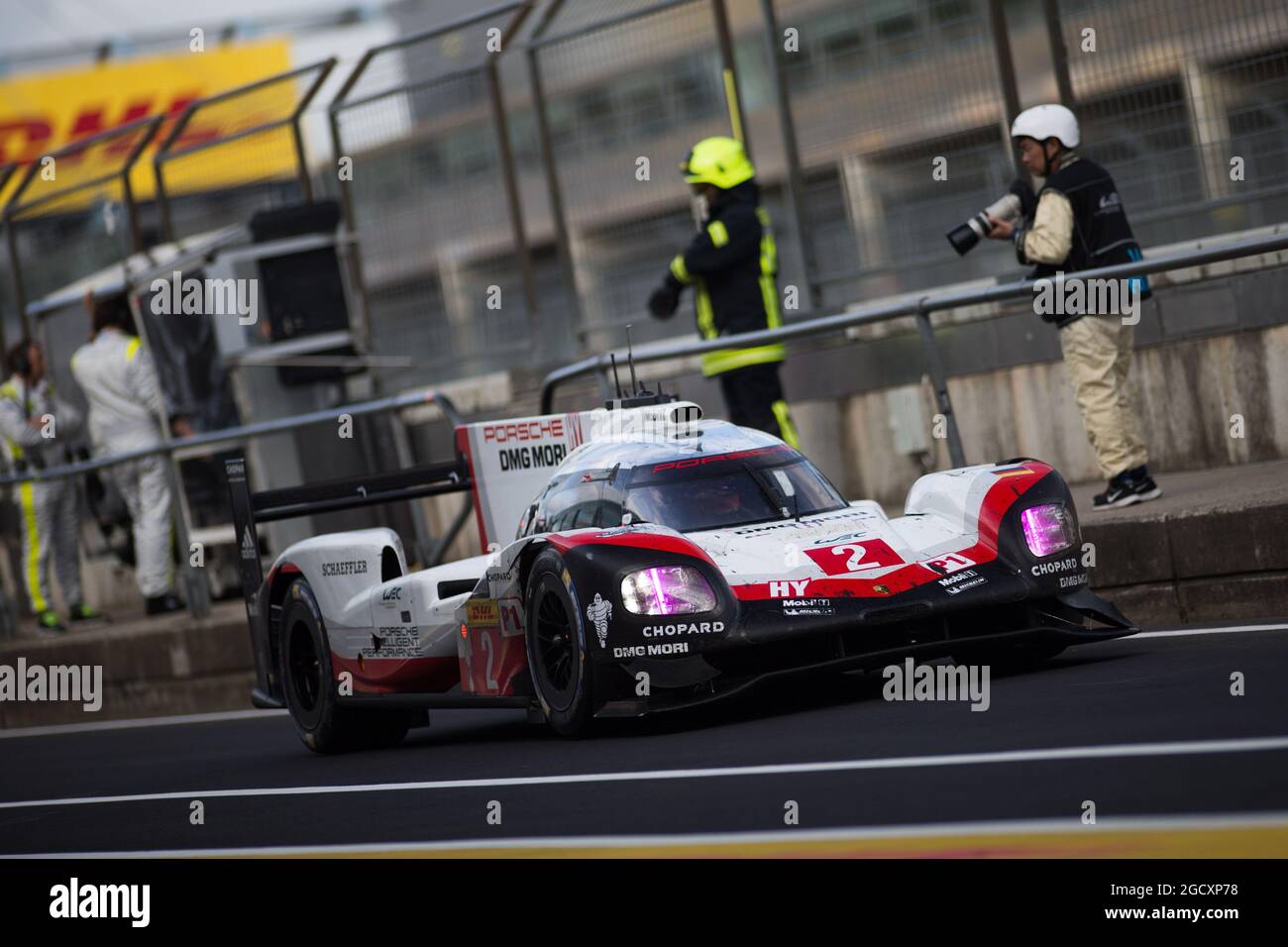 Timo Bernhard (GER) / Earl Bamber (NZL) / Brendon Hartley (NZL) #02 Porsche  LMP Team, Porsche 919 Hybrid. FIA World Endurance Championship, Le Mans 24  Hours - Qualifying, Thursday 15th June 2017. Le Mans, France Stock Photo -  Alamy