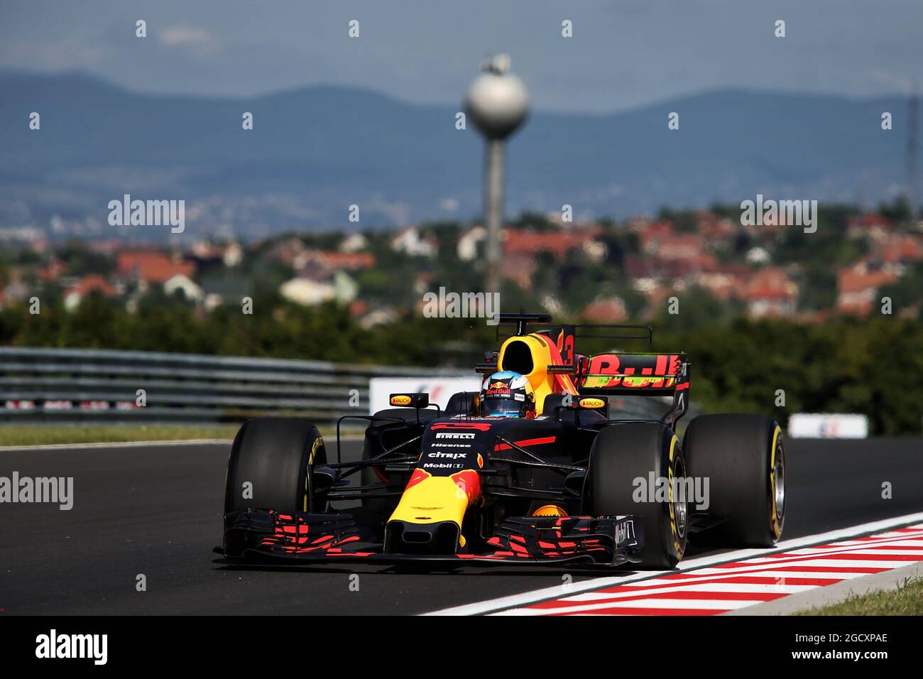 Daniel Ricciardo (AUS) Red Bull Racing RB13. Hungarian Grand Prix, Friday 28th July 2017. Budapest, Hungary. Stock Photo