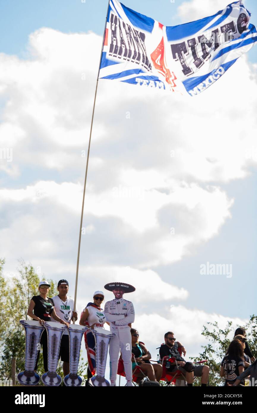 American fans f1 hi-res stock photography and images - Alamy