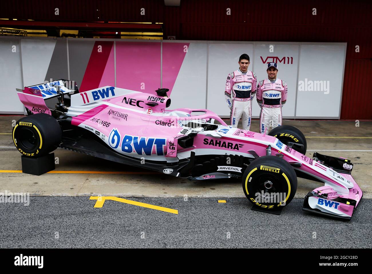 L to R): Esteban Ocon (FRA) Sahara Force India F1 Team and