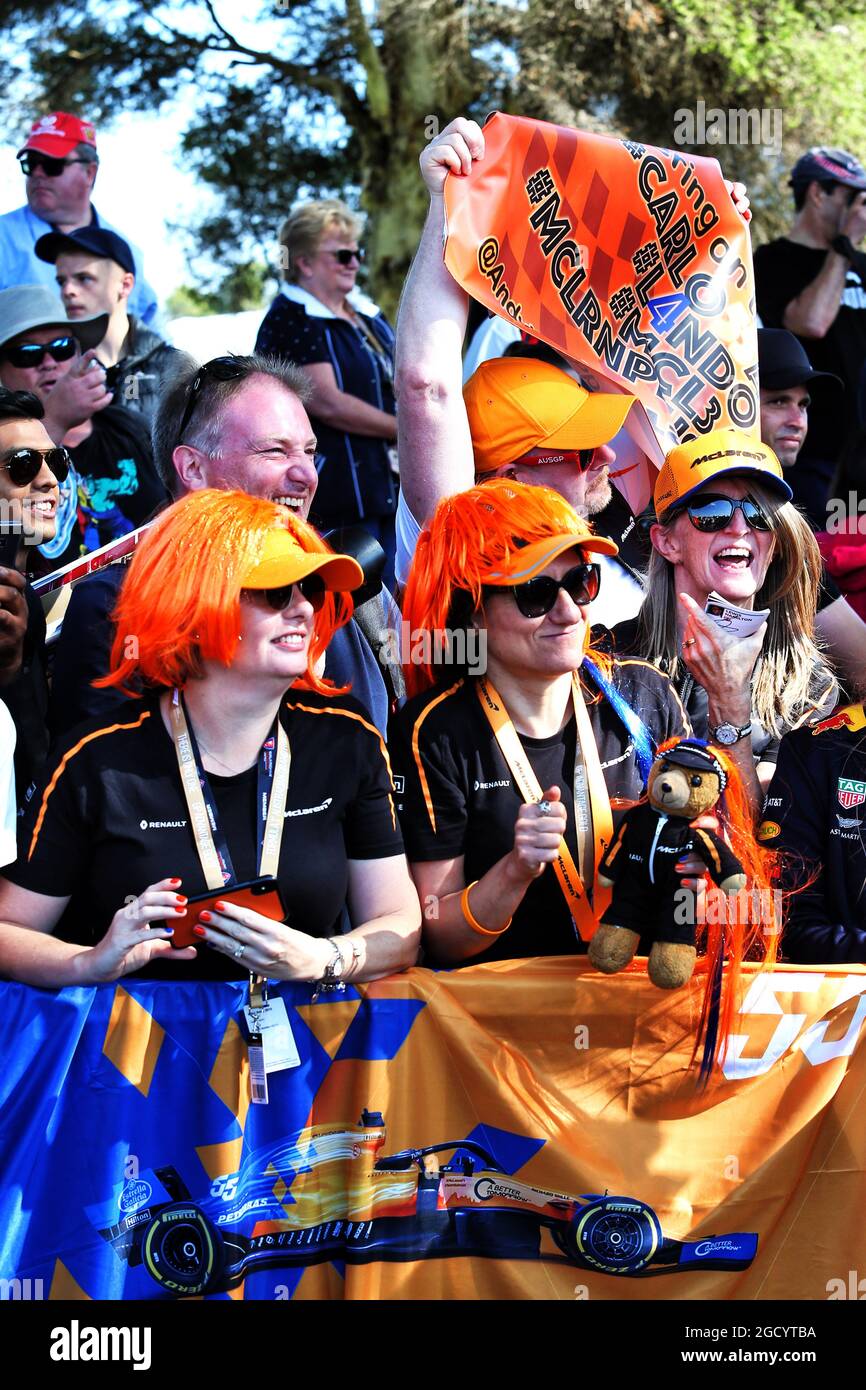 McLaren fans. Australian Grand Prix, Thursday 14th March 2019. Albert Park, Melbourne, Australia. Stock Photo