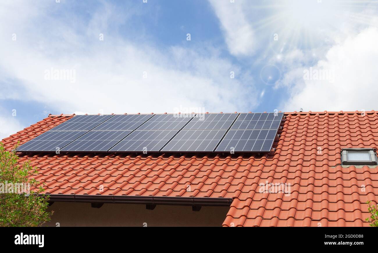 Solar panels installed on roof hi-res stock photography and images - Alamy
