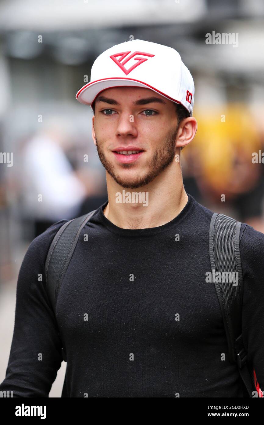 Pierre Gasly (FRA) Scuderia Toro Rosso. Brazilian Grand Prix, Thursday