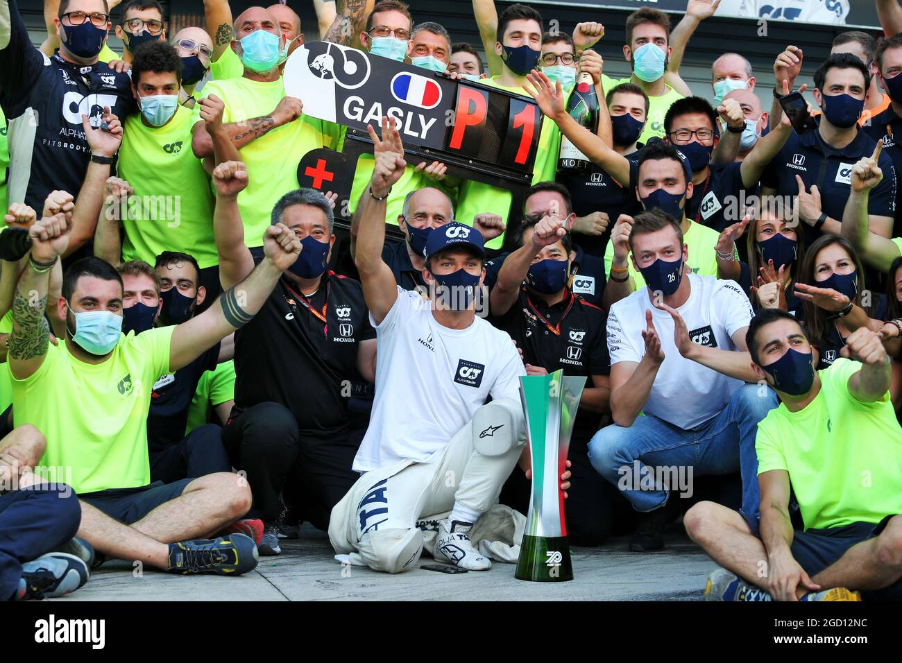 Race winner Pierre Gasly (FRA) AlphaTauri celebrates with the team