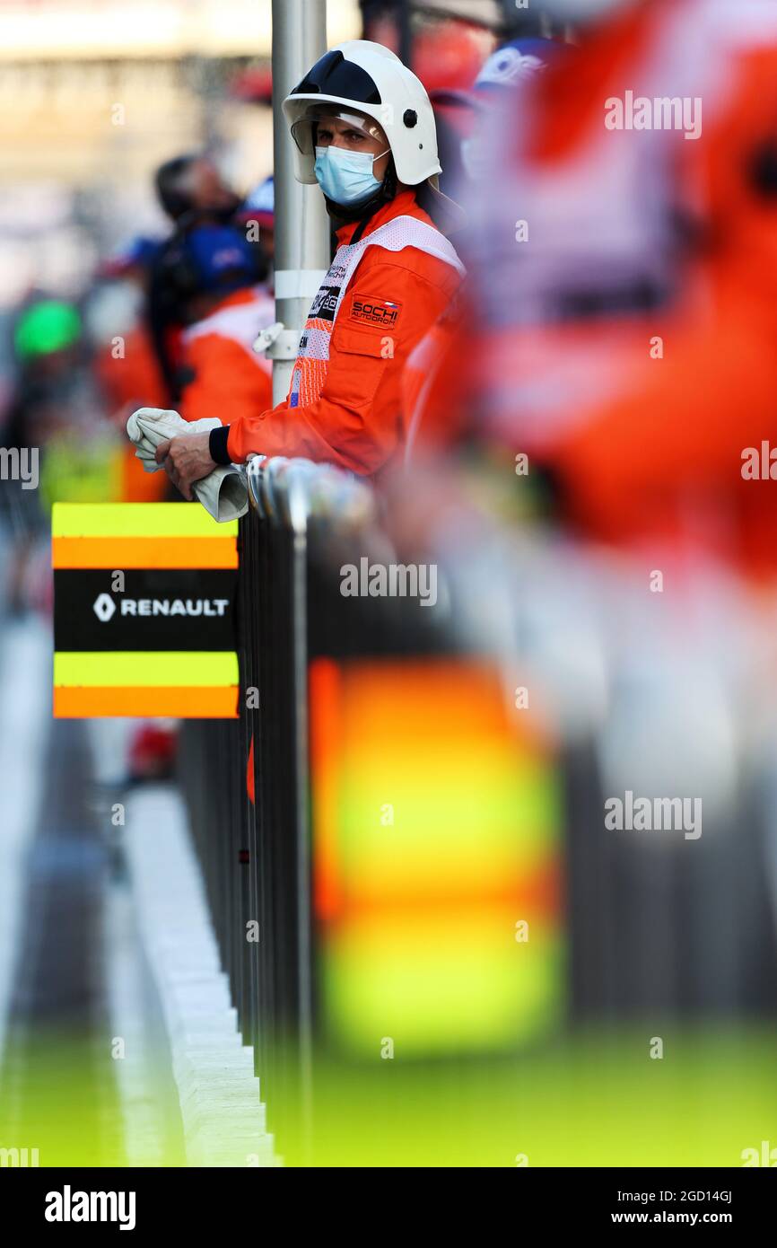 Circuit atmosphere - marshal. Russian Grand Prix, Friday 25th September 2020. Sochi Autodrom, Sochi, Russia. Stock Photo