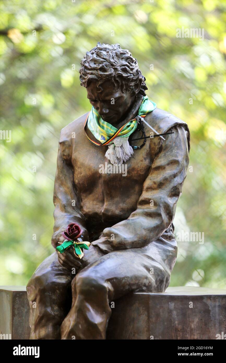Circuit atmosphere - Ayrton Senna statue. Emilia Romagna