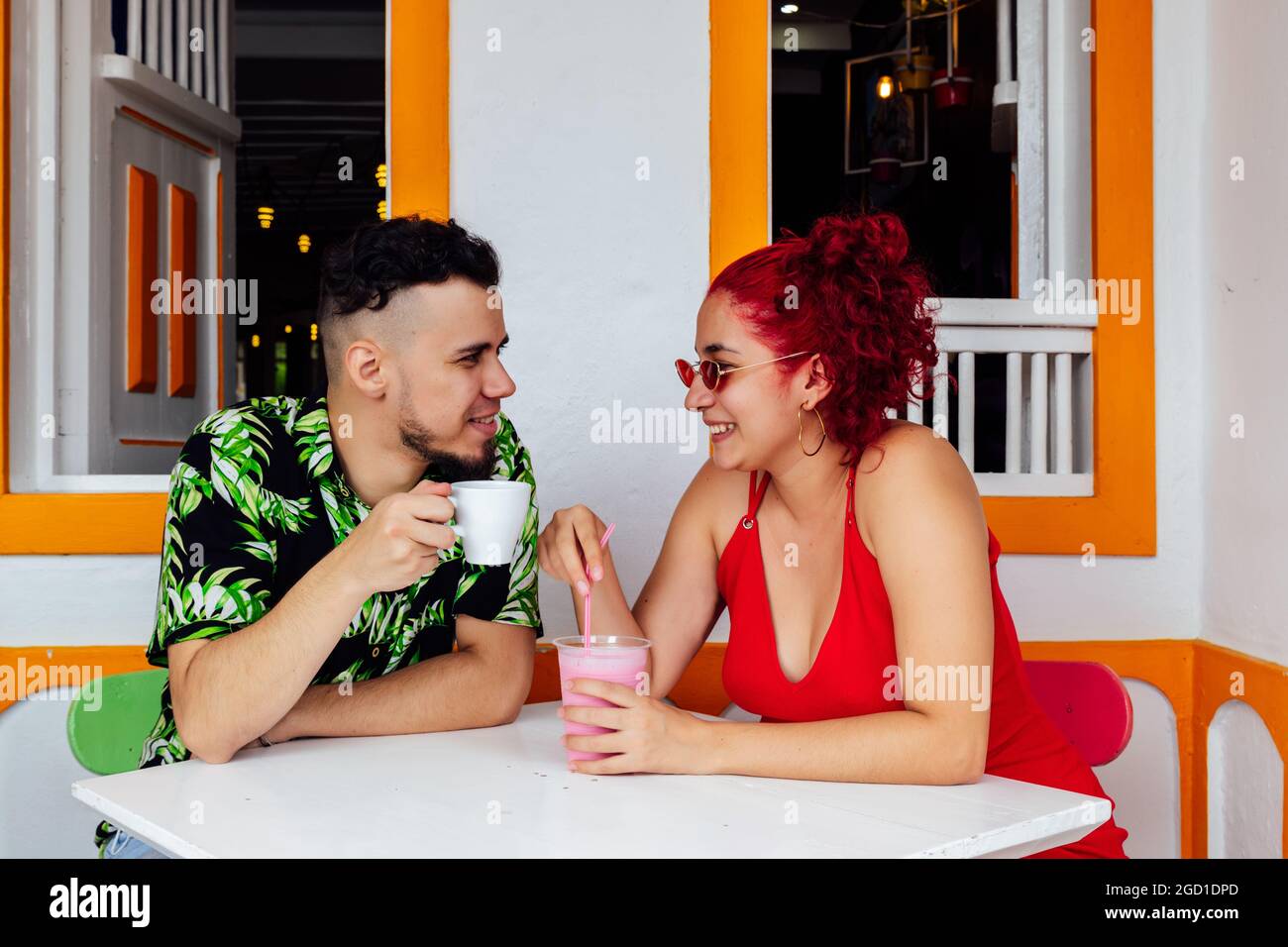 Romantic couple in a cafe hi-res stock photography and images - Alamy