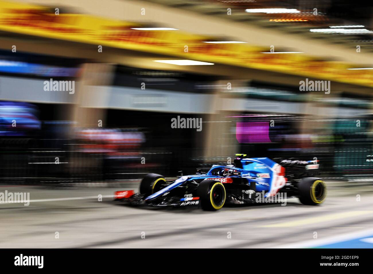 Alpine f1 team a521 makes a pit stop hi-res stock