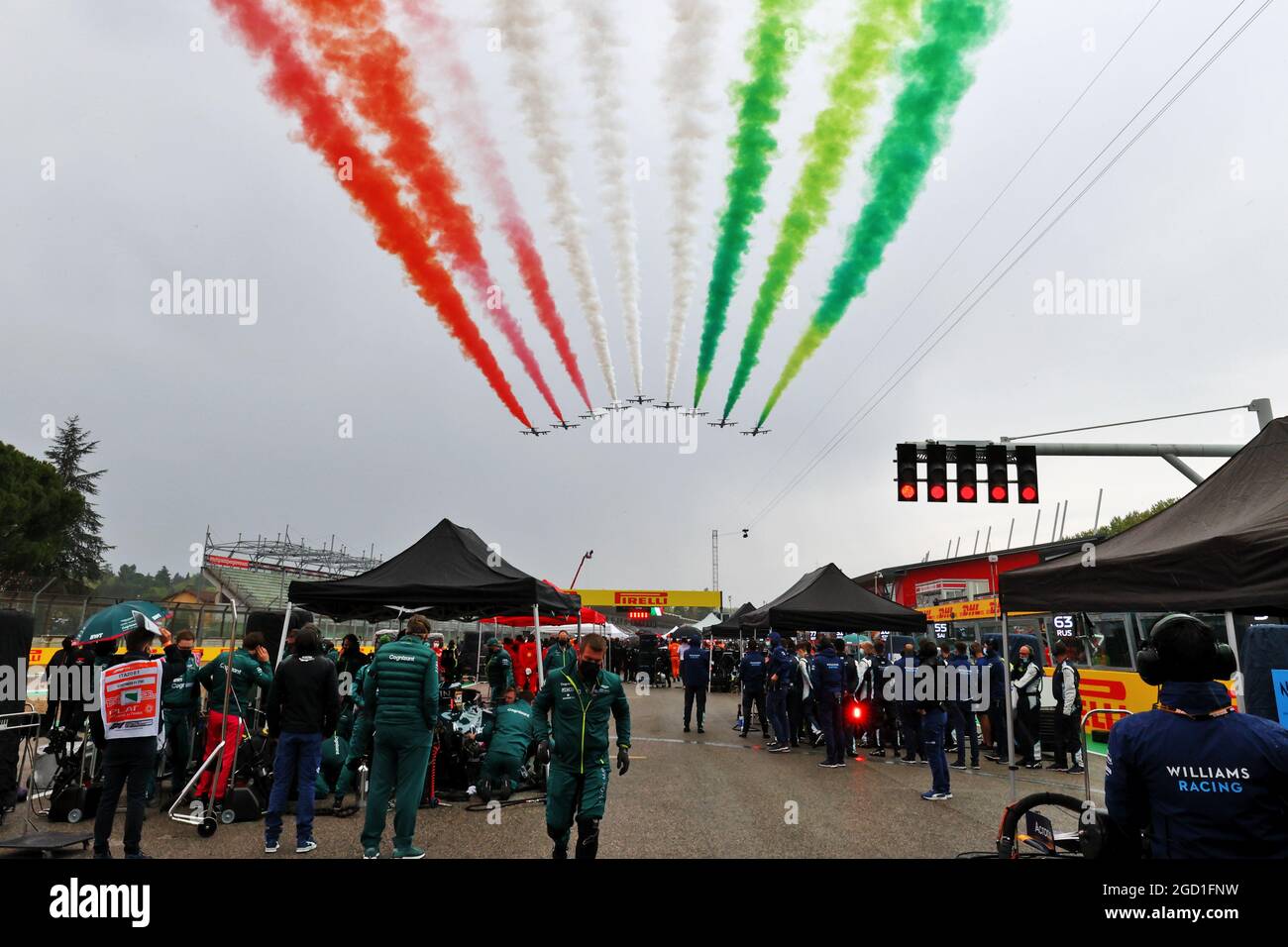 Grid atmosphere - air display. Emilia Romagna Grand Prix, Sunday 18th ...